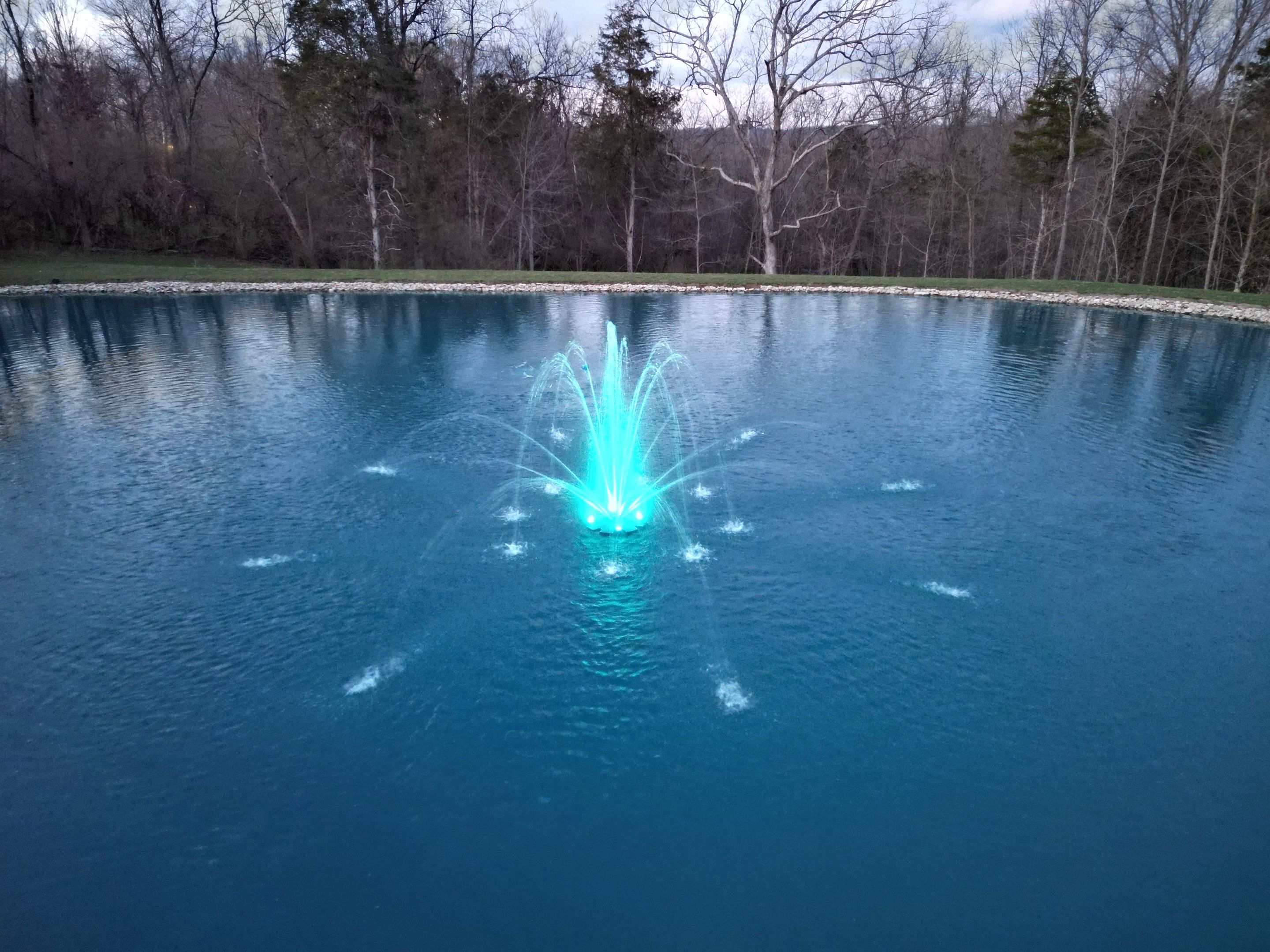 Airmax EcoSeries with Light Set by  Bellus Aquatic Solutions