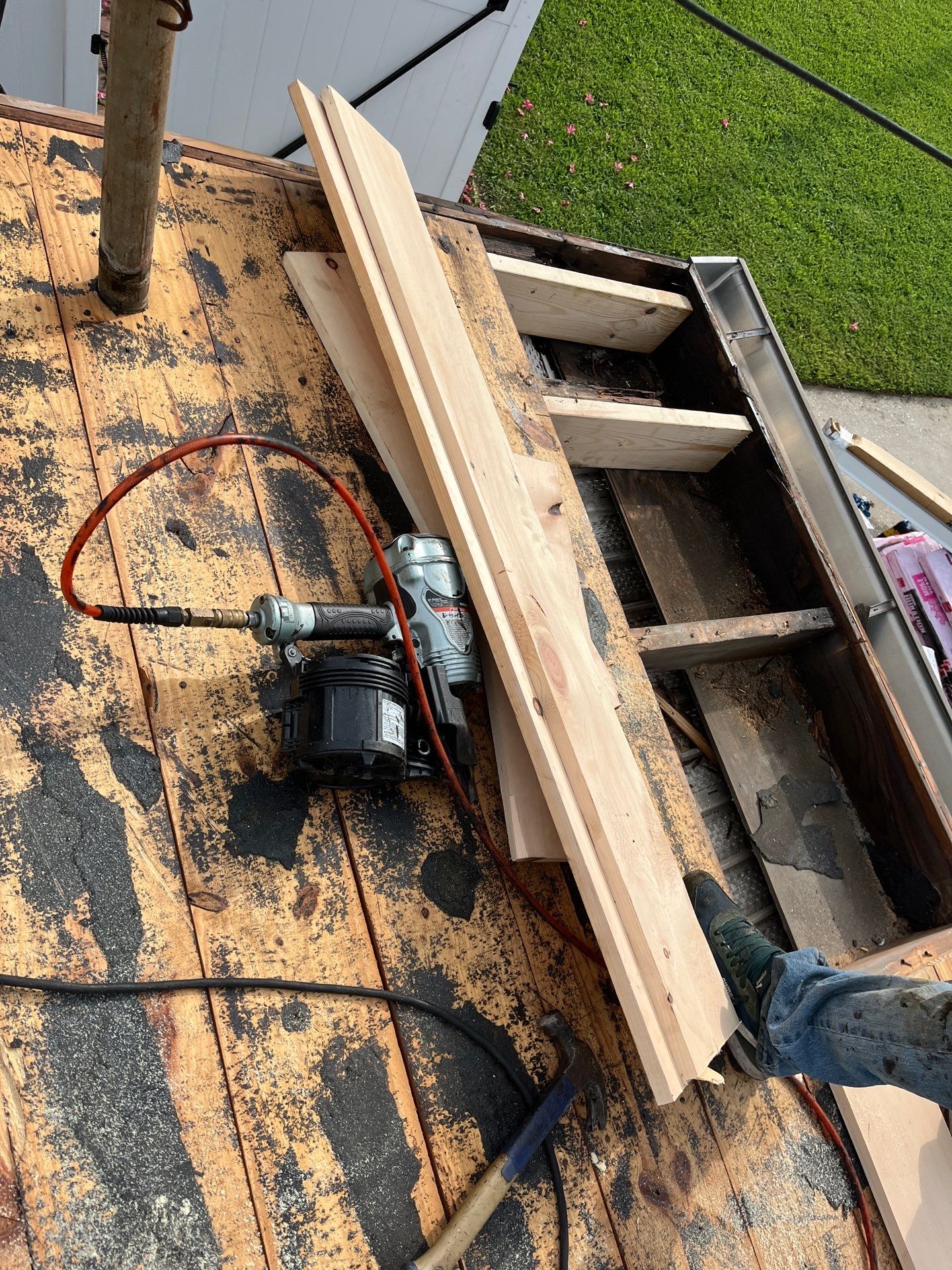 Project in St. Petersburg 33703 by Mitchell Roofing Company LLC 