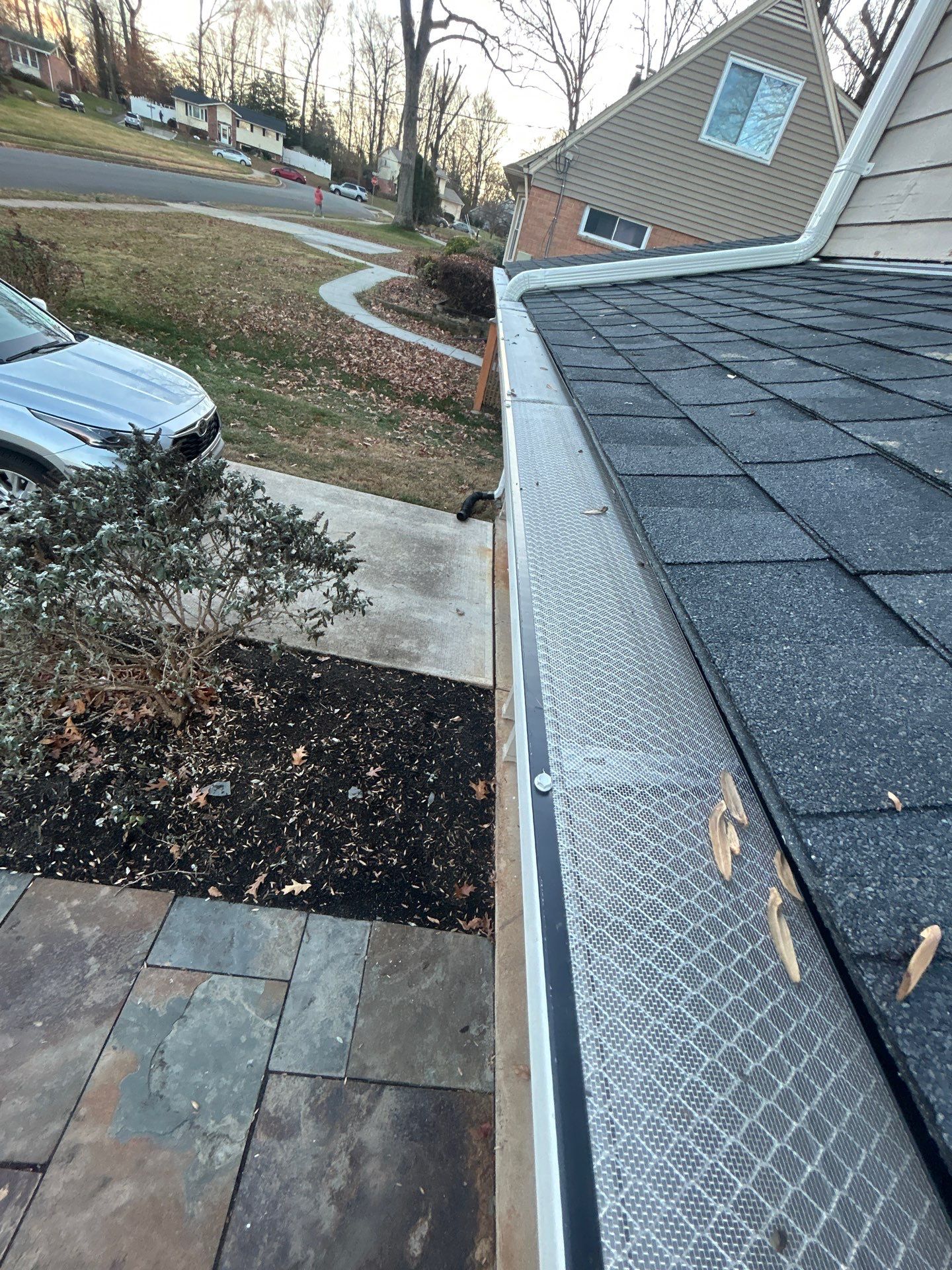Springfield : Residential Roof Replacement with CertainTeed Landmark Pro in Max Moire Black  by RM Banning, Inc.