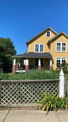 Arlington: CertainTeed Landmark Designer Shingles in Moire Black