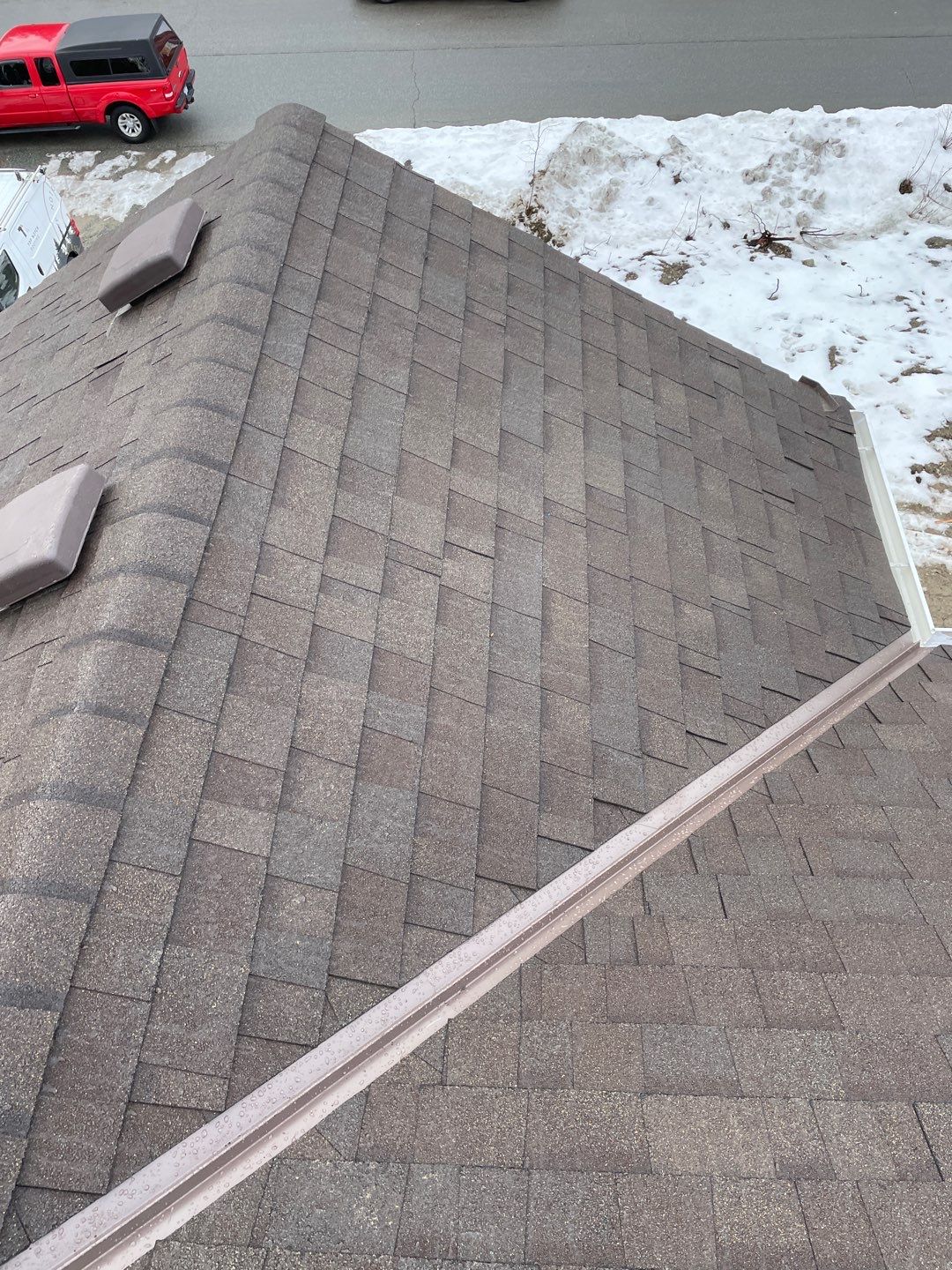 Residential Roofing Installation using OC Oakridge shingles by Top Notch Roofing Inc