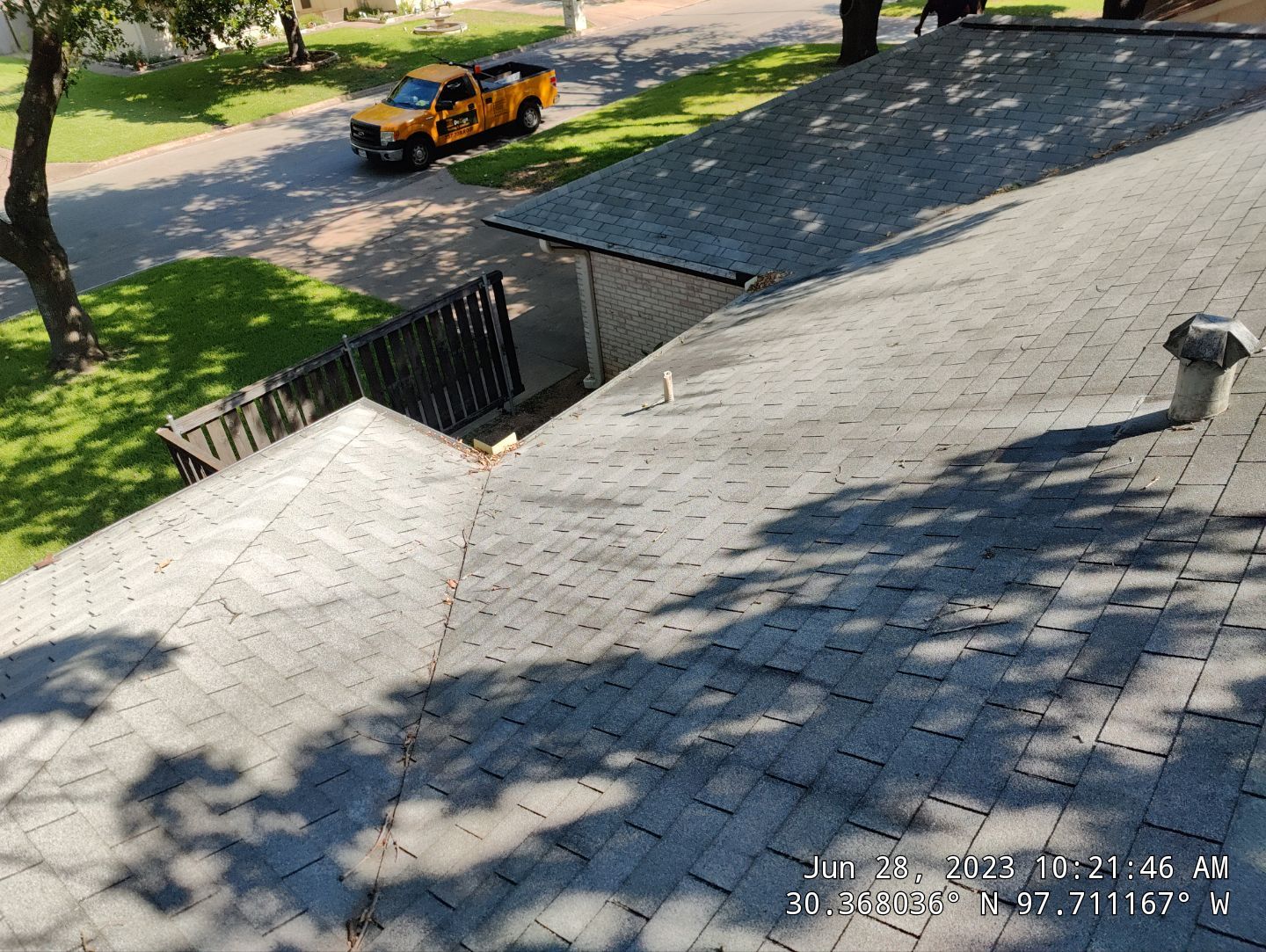 Residential Roofing Installation using Owens Corning Oakridge Estate Grey by DeZign Roofing & Exteriors