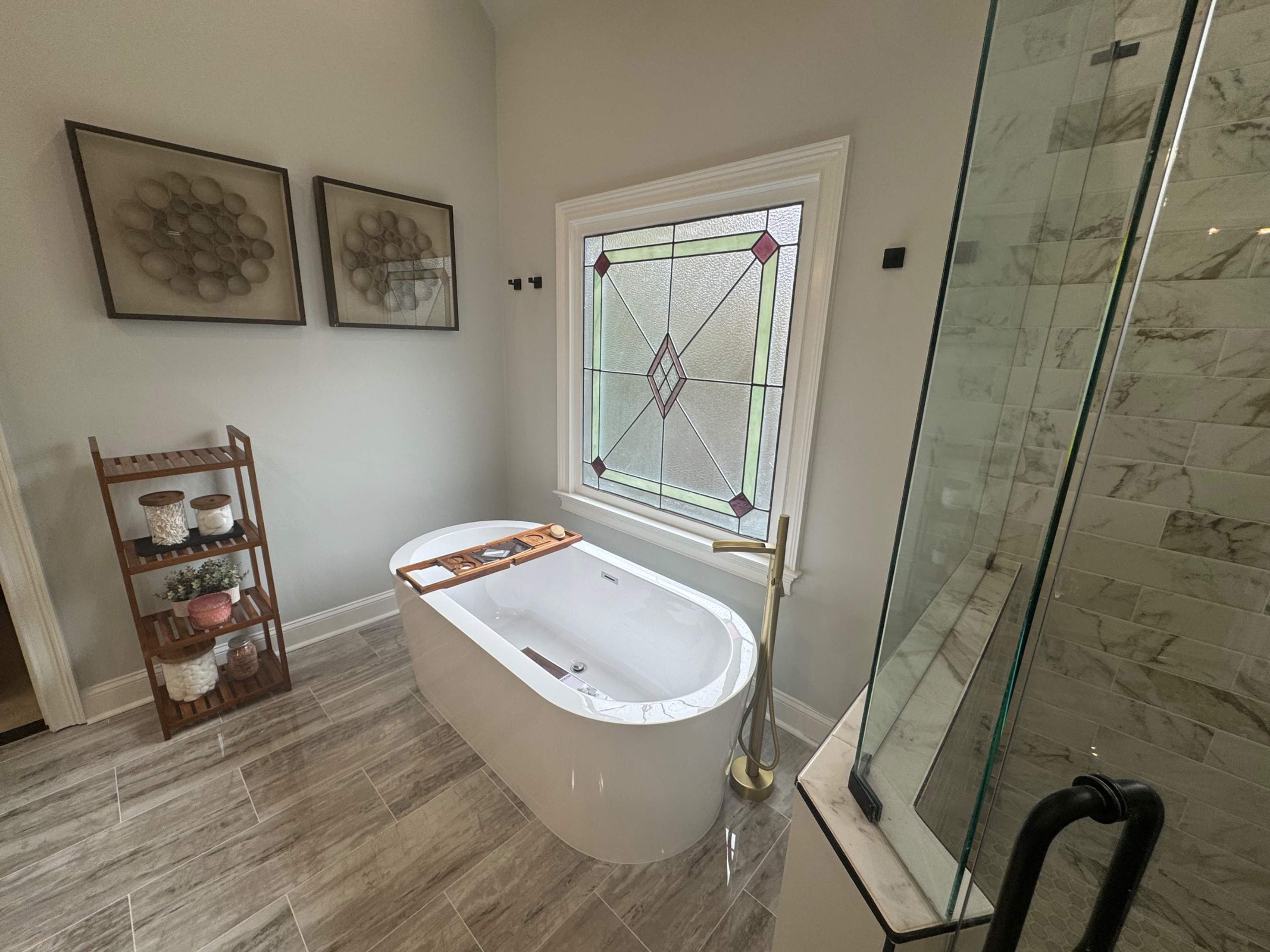 Master bathroom renovation by Prudencio
