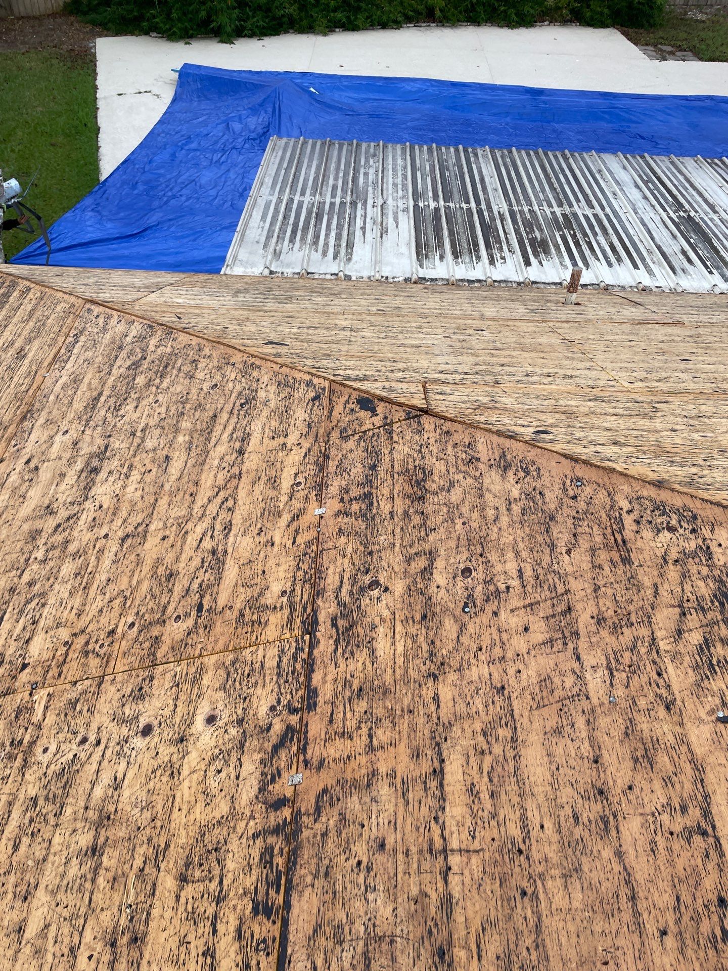 Residential Roofing Installation using Owen's Corning Duration (Lifetime) Shingles by Roof Repair Company