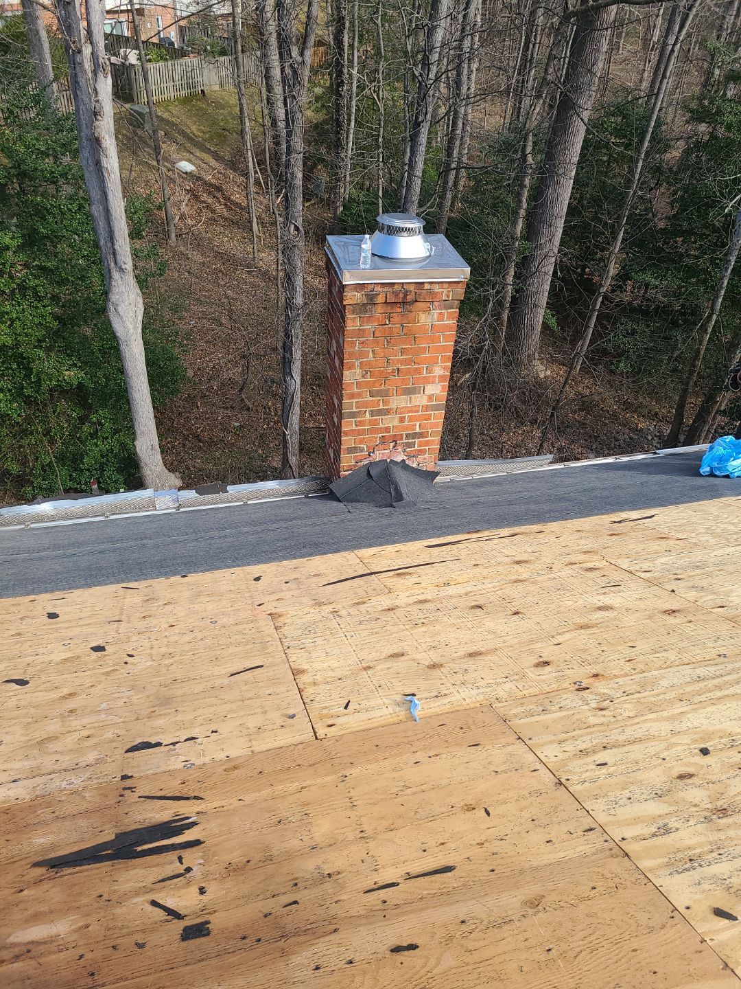 Springfield CertainTeed Landmark in Resawn Shake by RM Banning, Inc.