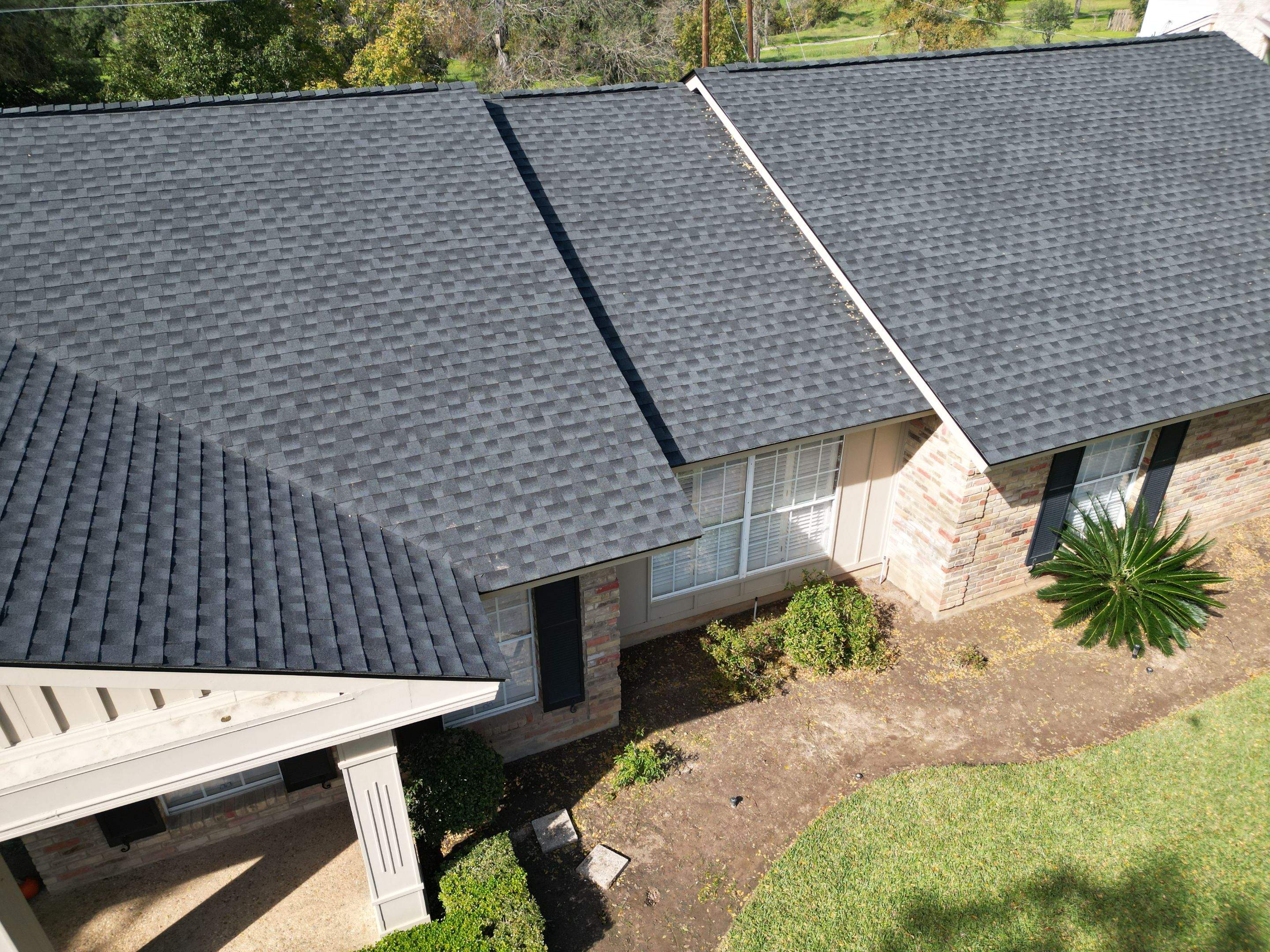 Charcoal - GAF Timberline HDZ by RoofsOnly.com