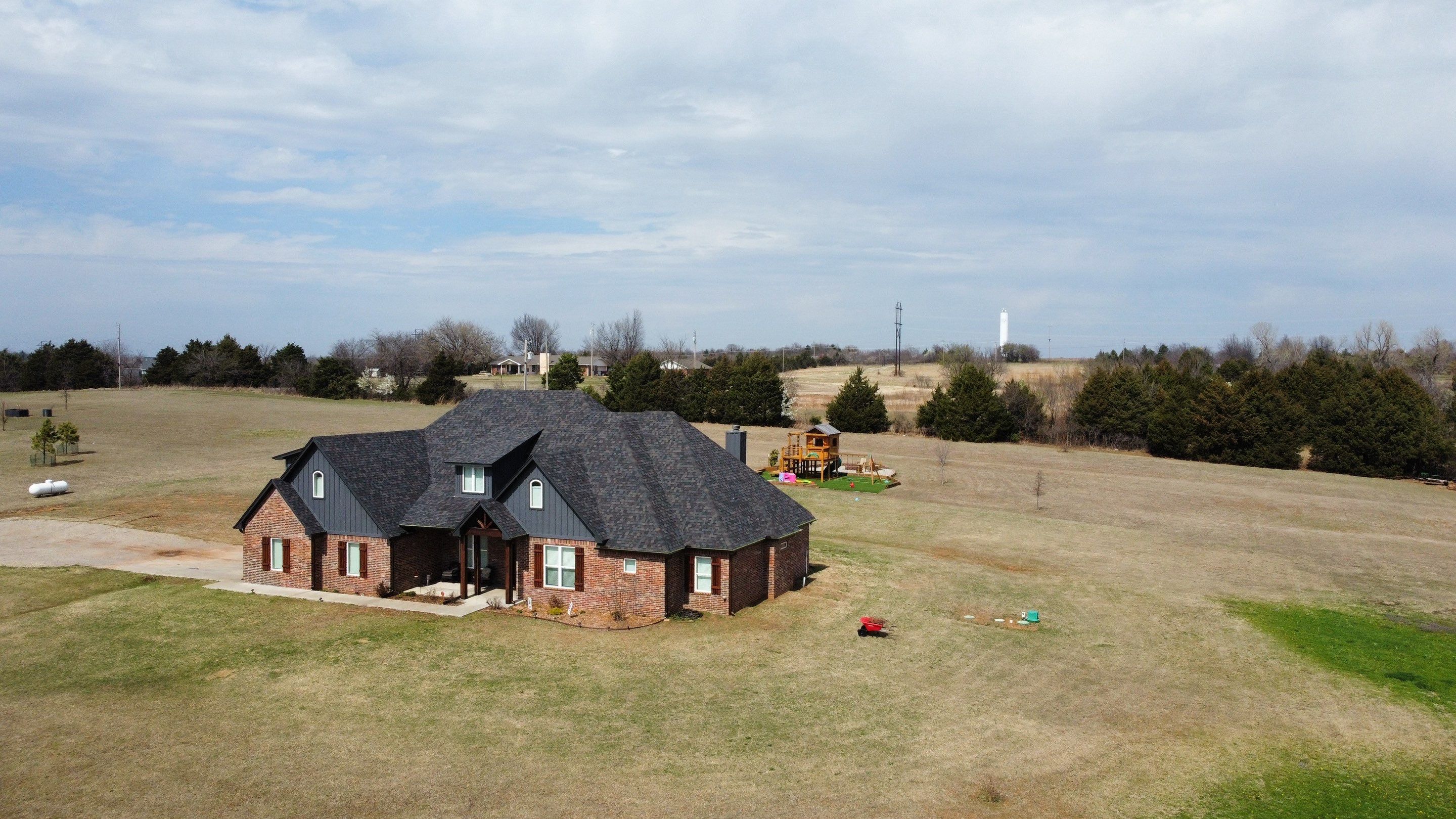 Owens Corning - Black Sable by Frontline Roofing and Construction
