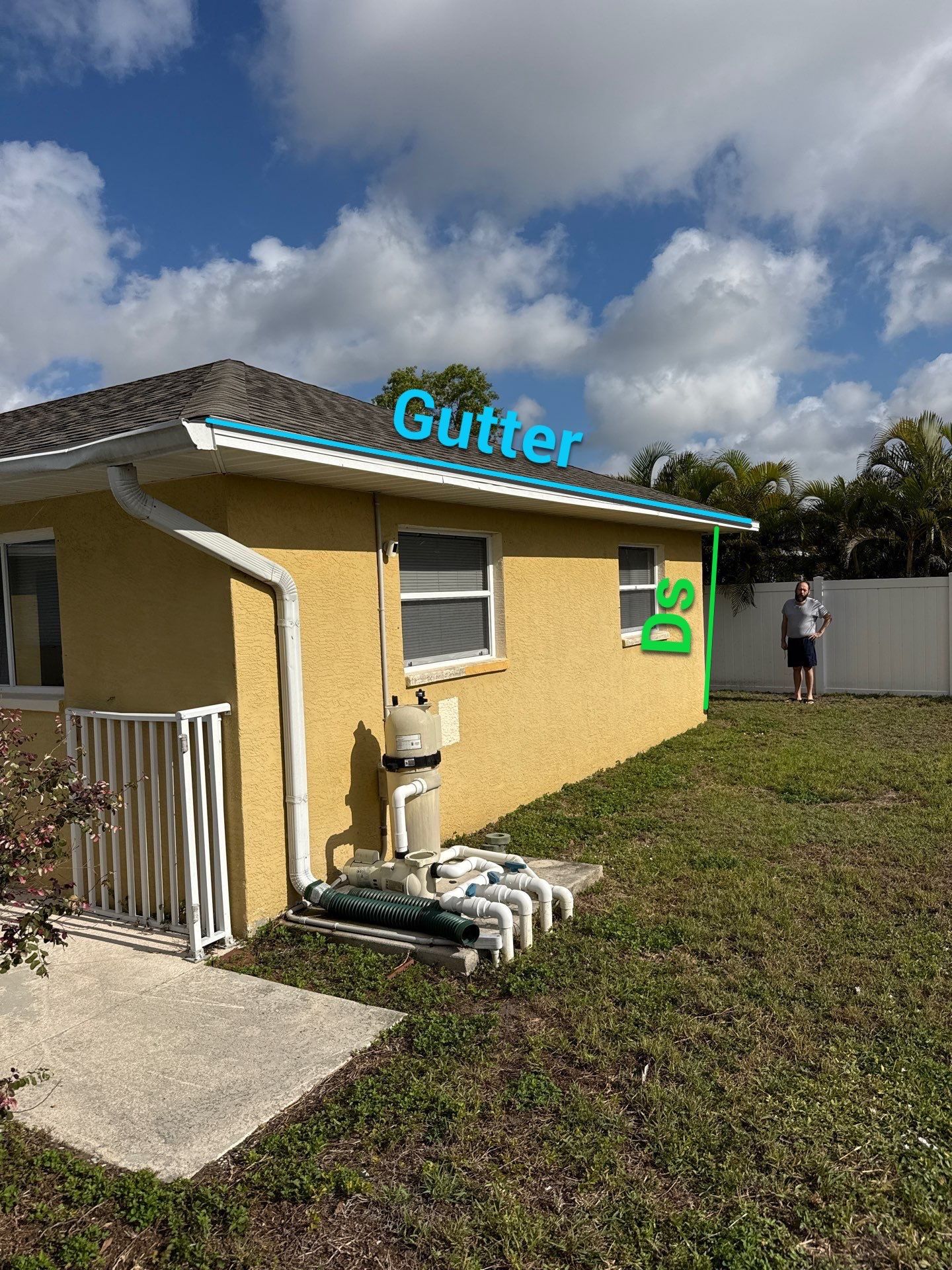 6 Inch Seamless Gutters using White Seamless Gutters in Cape Coral FL by Gutter Professors