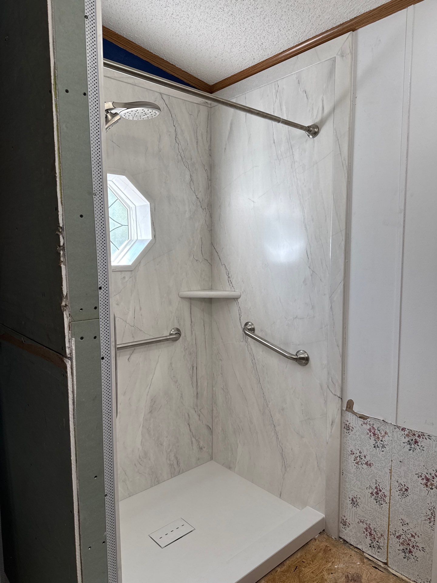 Gibson Project in Green Forest, AR by Twist & Spout