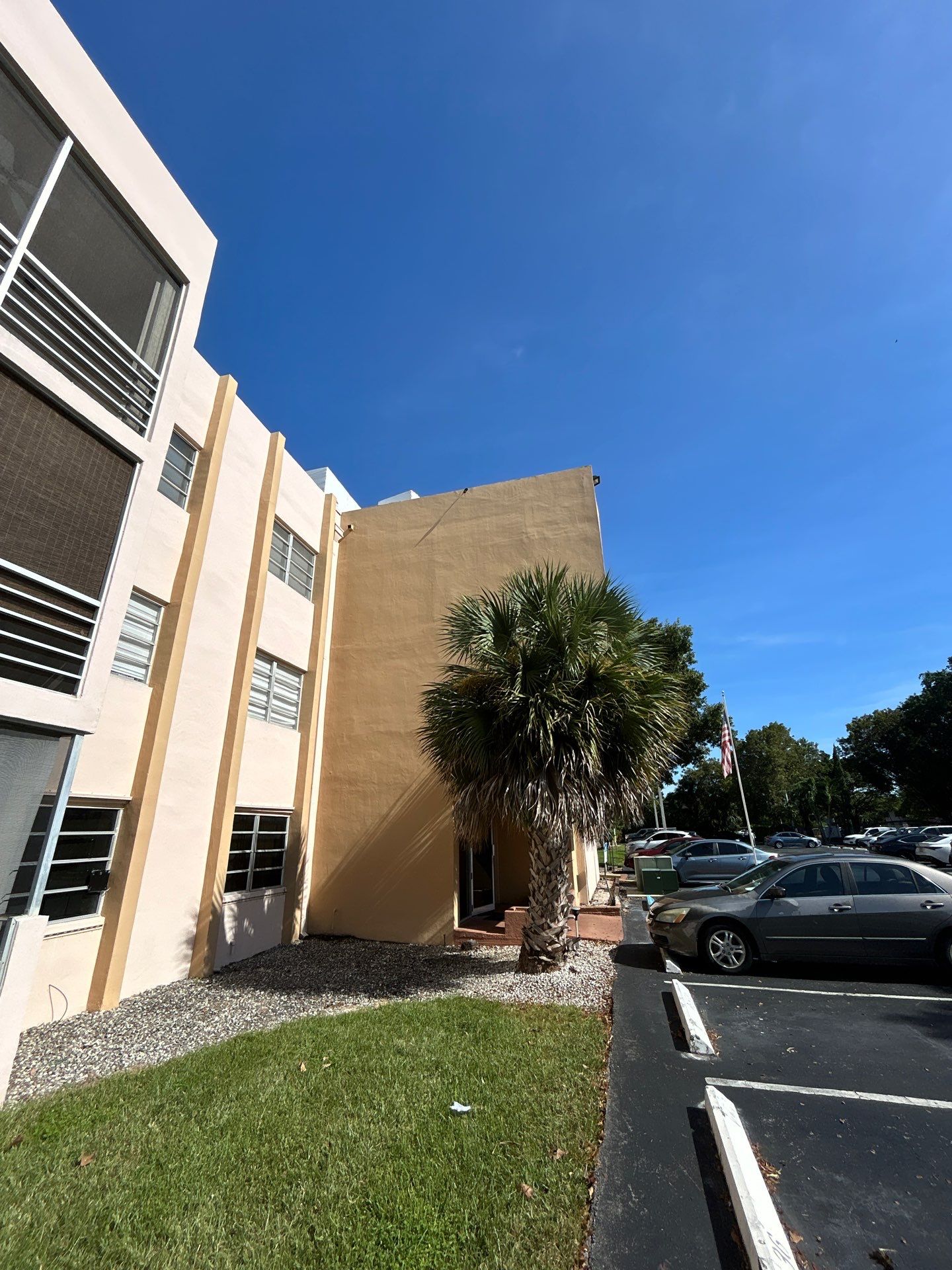 PALMETTO FAIRWAY CONDO by Souffront Construction & Engineering