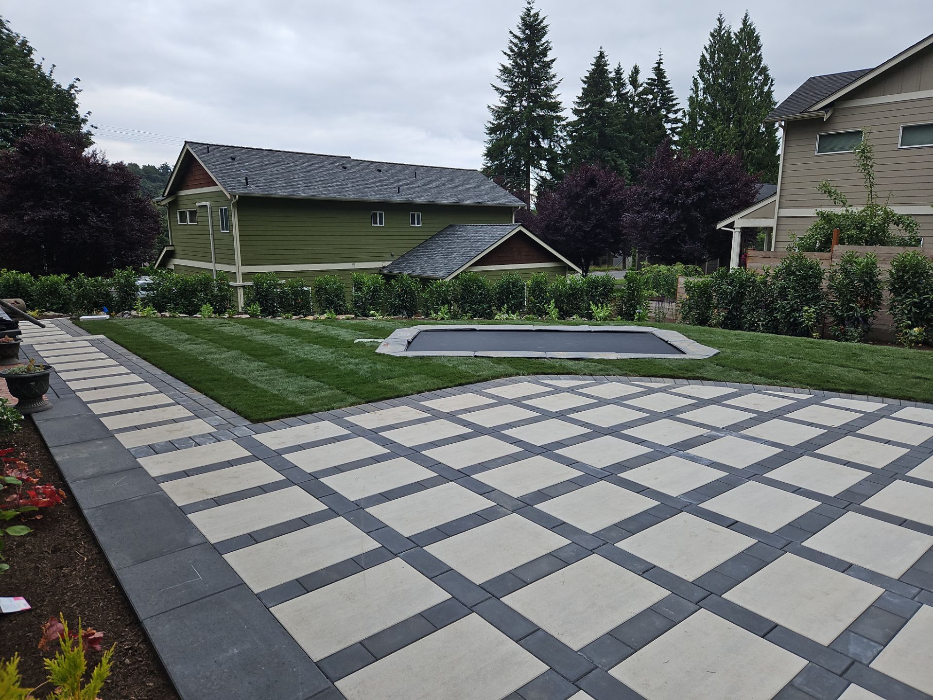 Maple Ave Renovation by Pacific Pine Landscape