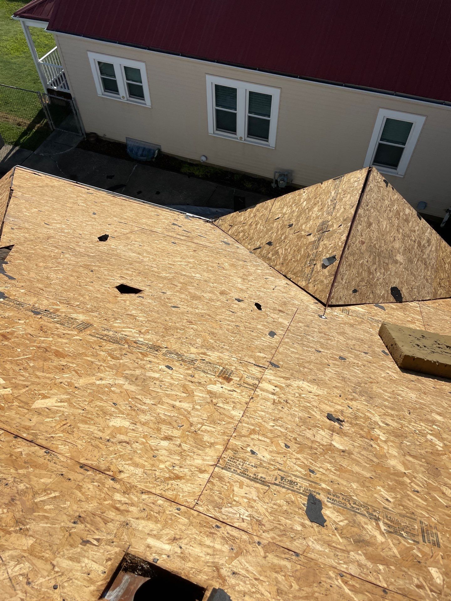 Residential Roofing Installation using GAF Timberline HDZ Charcoal by Rainstoppers Roofing