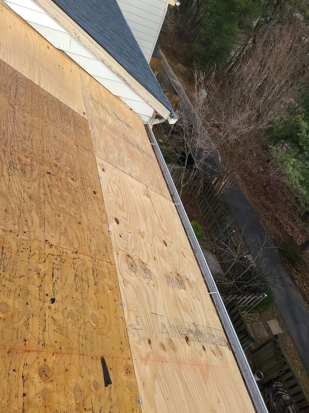 Burke CertainTeed Landmark Pro Roof in Max Def Espresso by RM Banning, Inc.