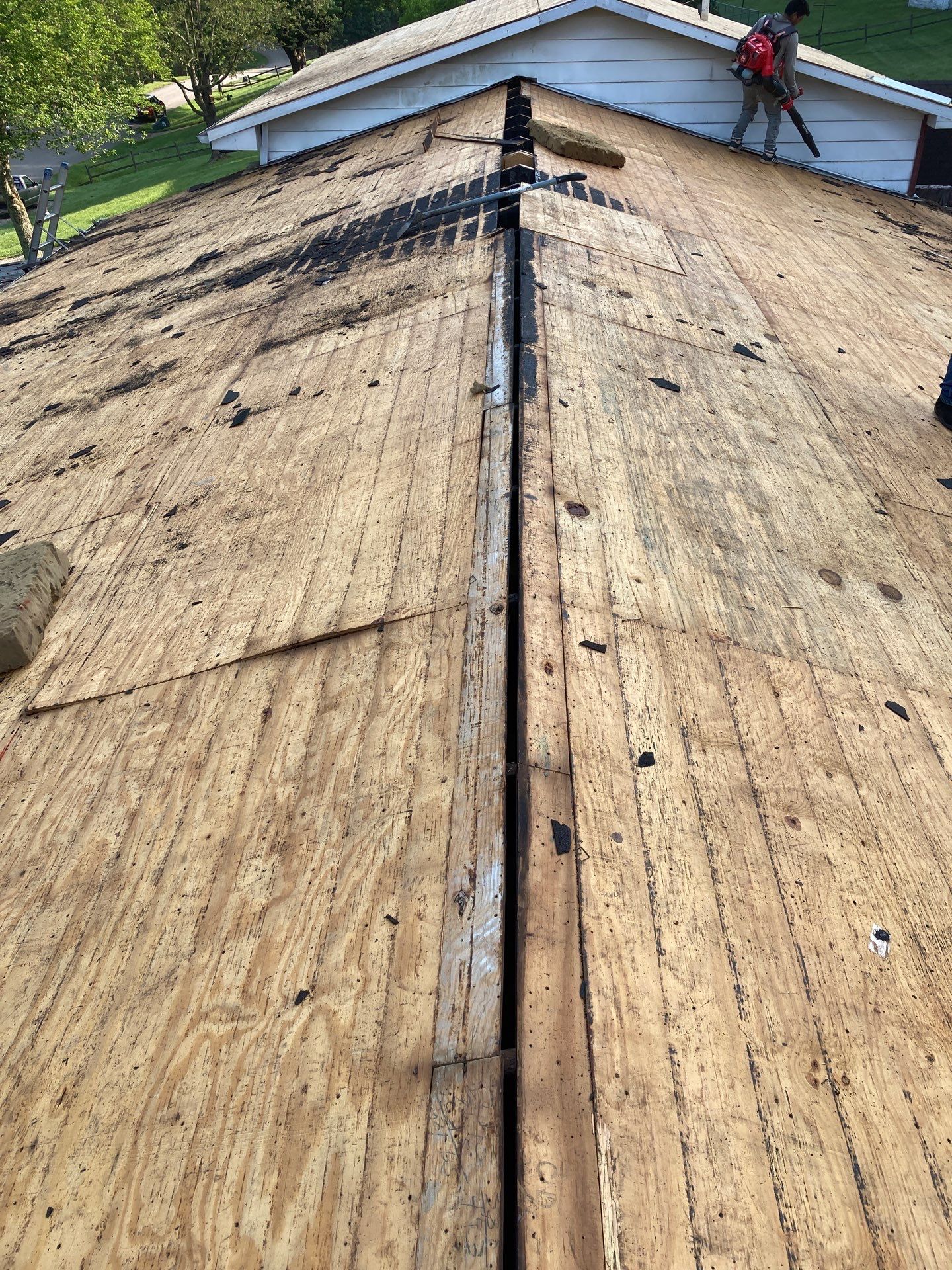 Residential Roofing Installation using GAF Timberline HDZ Charcoal by Rainstoppers Roofing