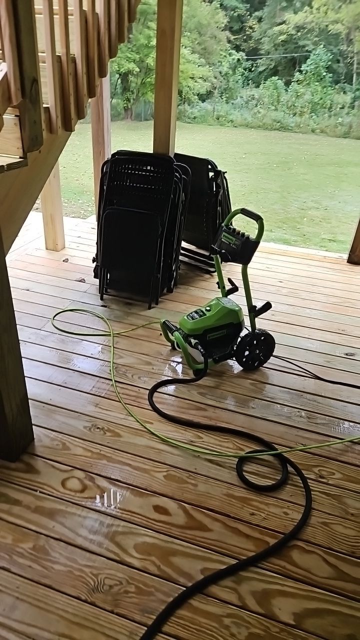 Windsor Blvd - Deck Installation by Pillar and Pine