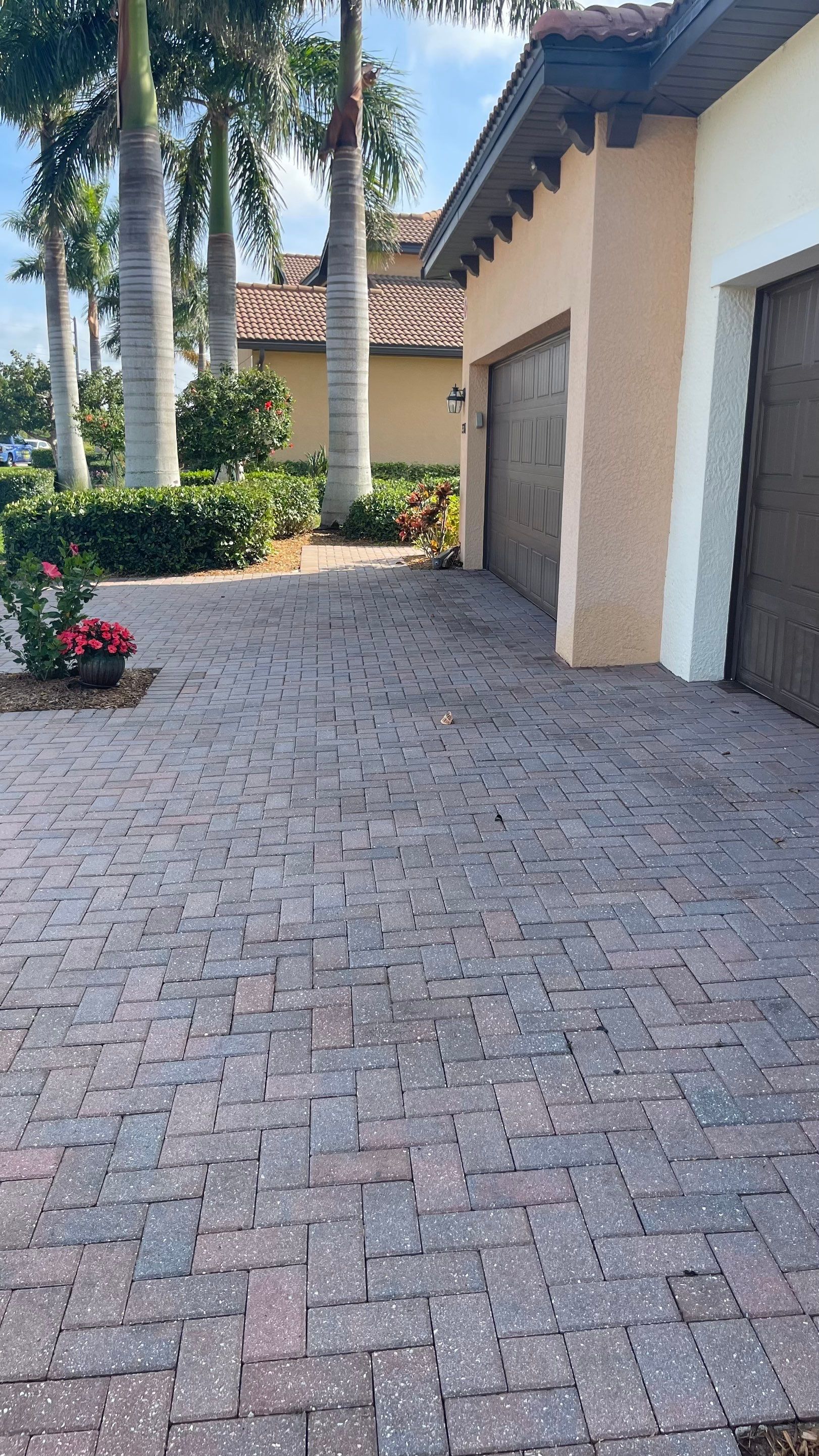 HOA Paver Driveway & Sidewalk Cleaning in Sarasota National, Venice, FL | Sunshine AquaWash by Sunshine AquaWash