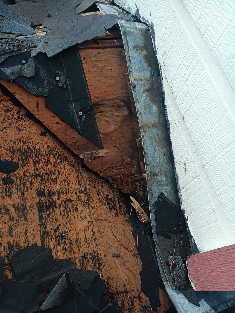 Residential Roofing Installation using Owen's Corning Duration (Lifetime) Shingles by Roof Repair Company