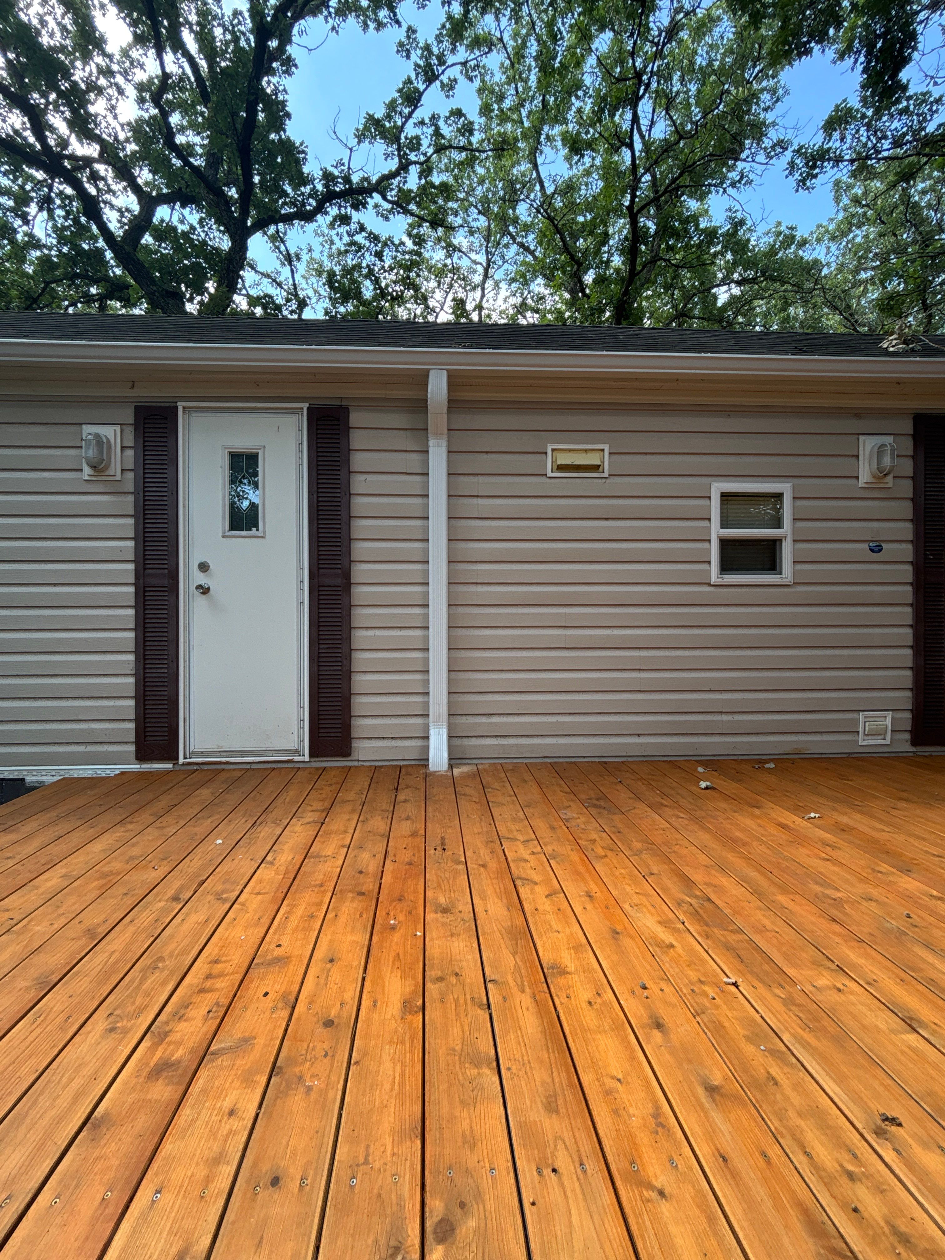 Under-Deck White Gutters & Gazebo Gutters with Leaf Blaster Pro – Clear Lake, MN by Next Level Seamless Gutters / Exteriors Inc.