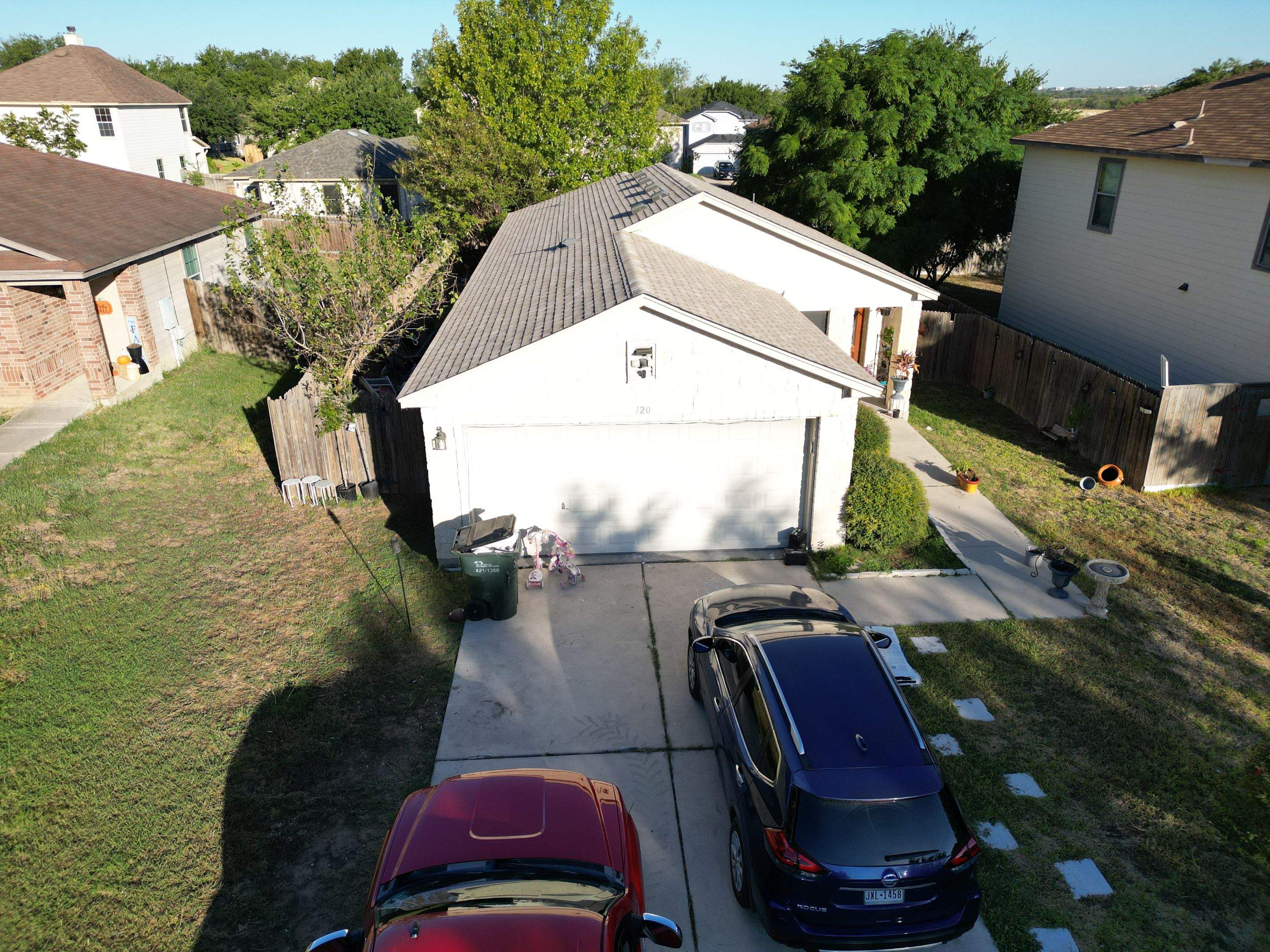 Beachwood - Iko Cambridge by RoofsOnly.com