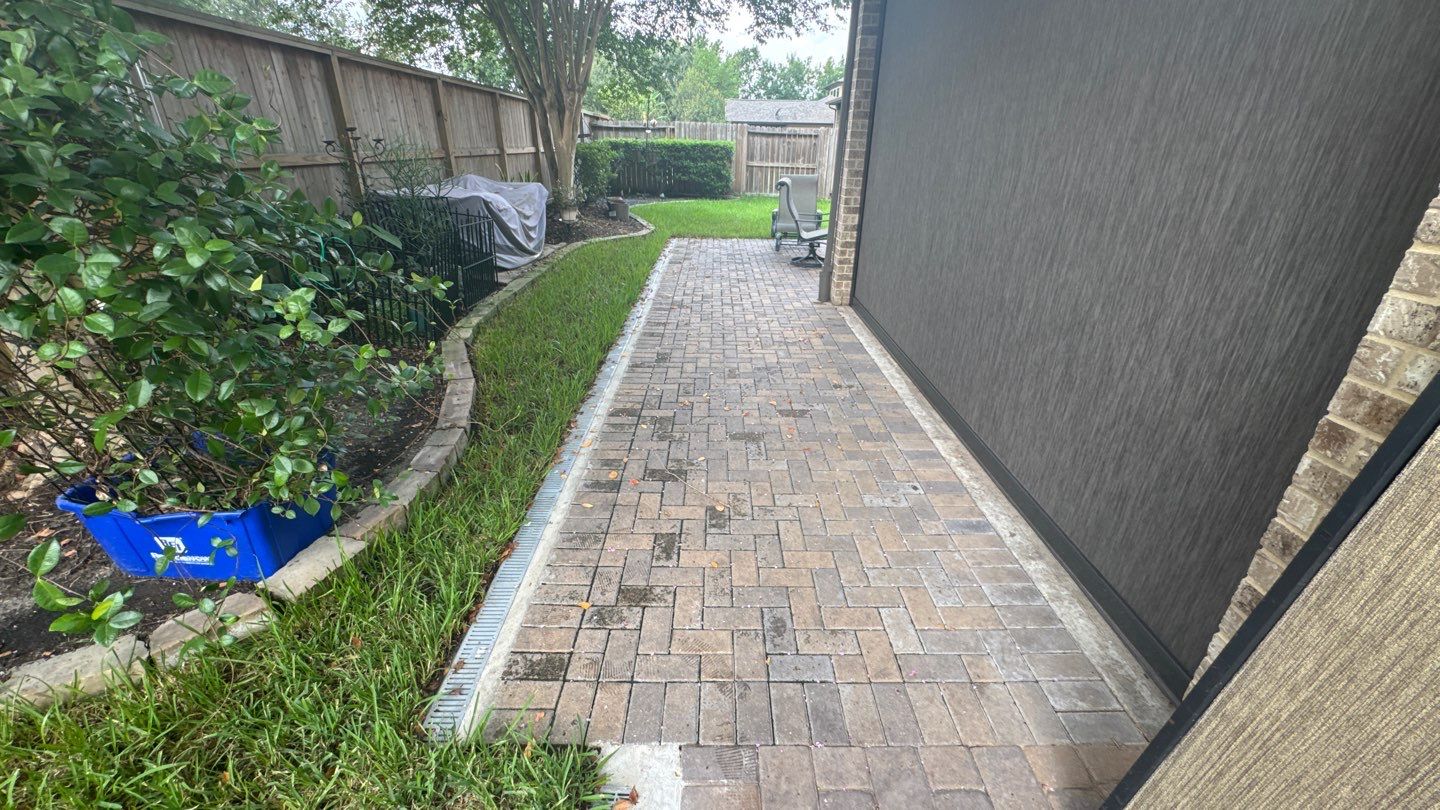 ๐ธ Linda & Dave Showcase: Backyard & Side Yard Renovation by Texas Urban Elements