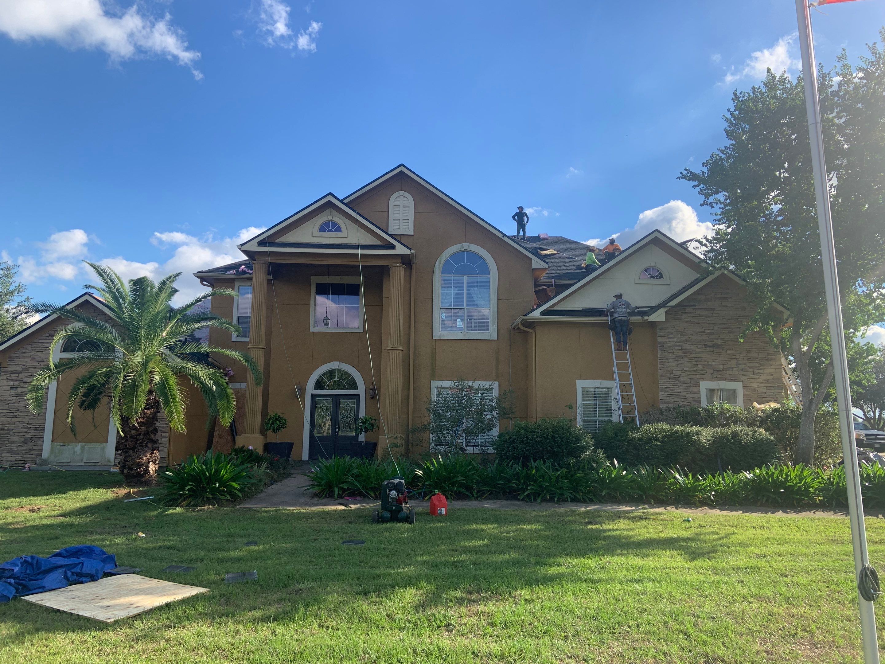 Residential Roofing Installation using Owen's Corning Duration (Lifetime) Shingles by Roof Repair Company