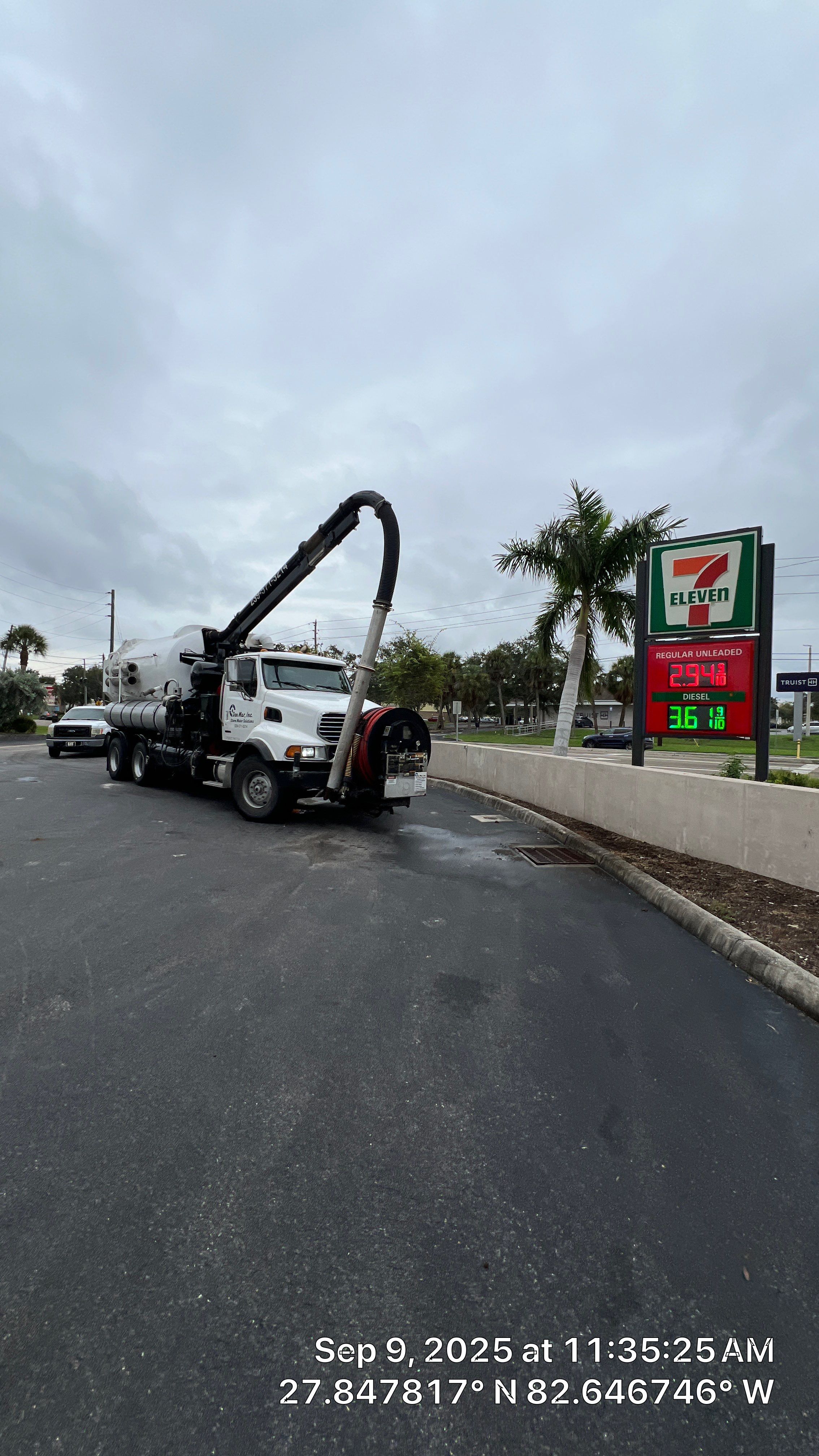 St. Petersburg 7-Eleven Stormwater System Cleaning by Don Mar, Inc. Storm Water Solutions