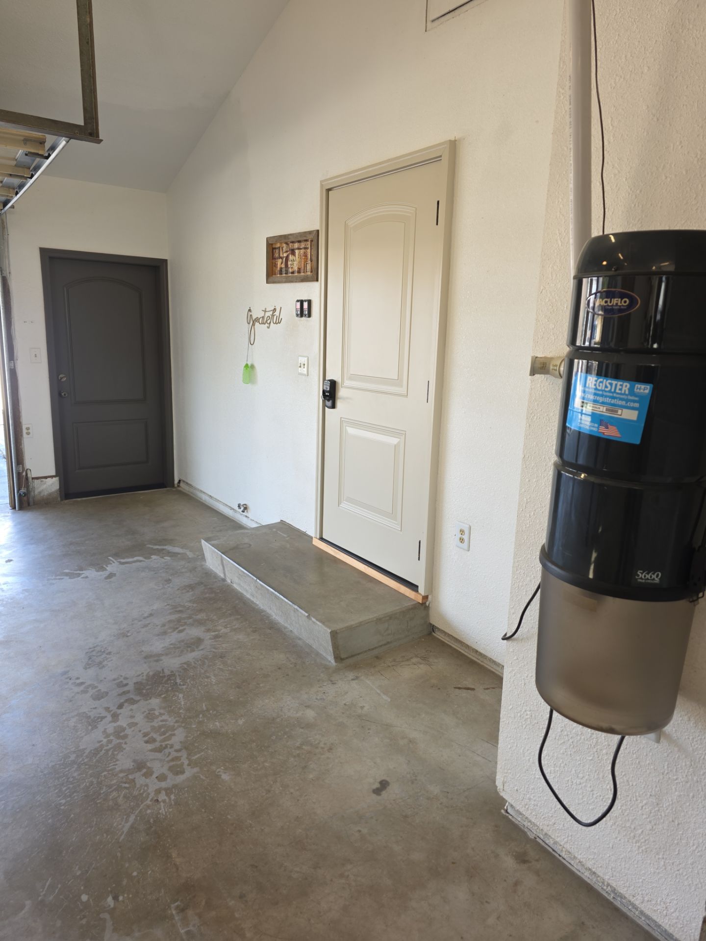 Garage and Entryway Concrete Coating Transformation in Clarkston Washington by Croc Coatings, LLC