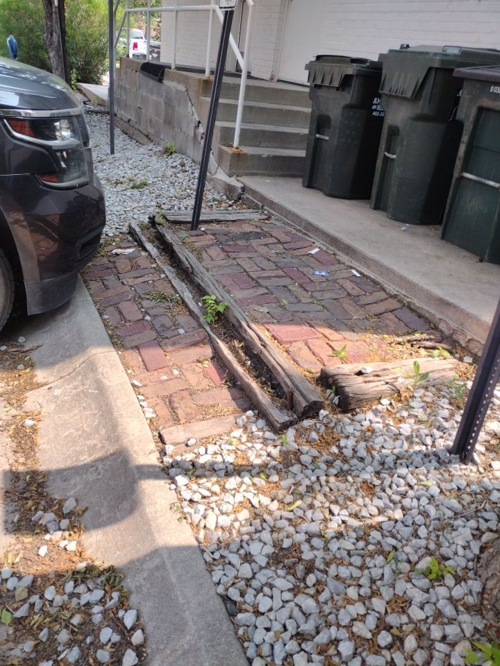 Replacement of existing retaining wall.  by New Horizon Landscapes