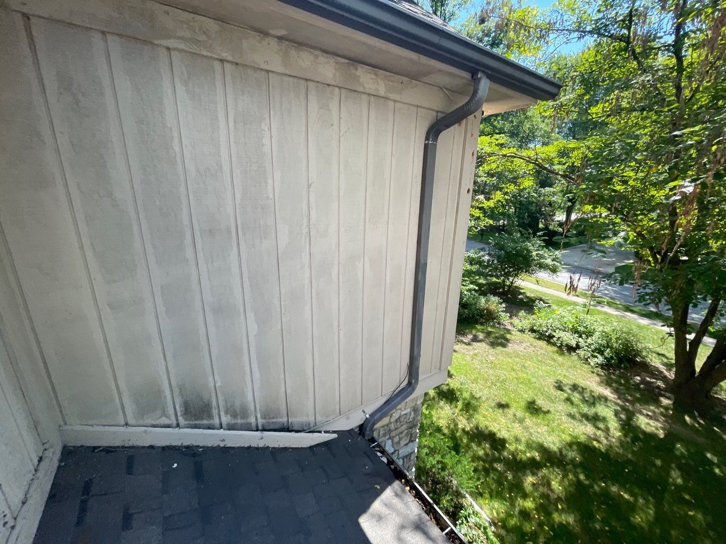 Seabreeze Roof Replacement, Exterior Siding and trim repairs and paint by 317 Roofing & Restorations