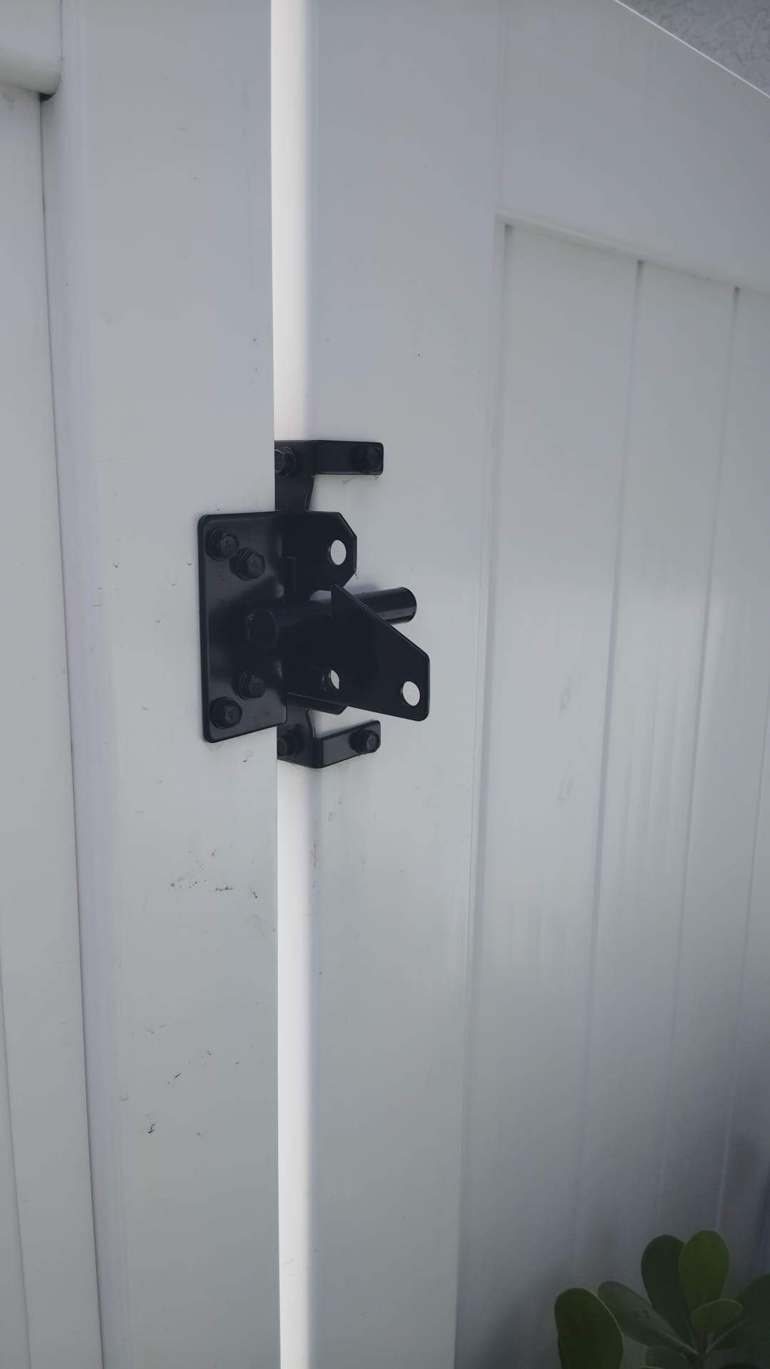 White Vinyl Privacy Fence and Chain Link Installation in North Port by True Fence LLC