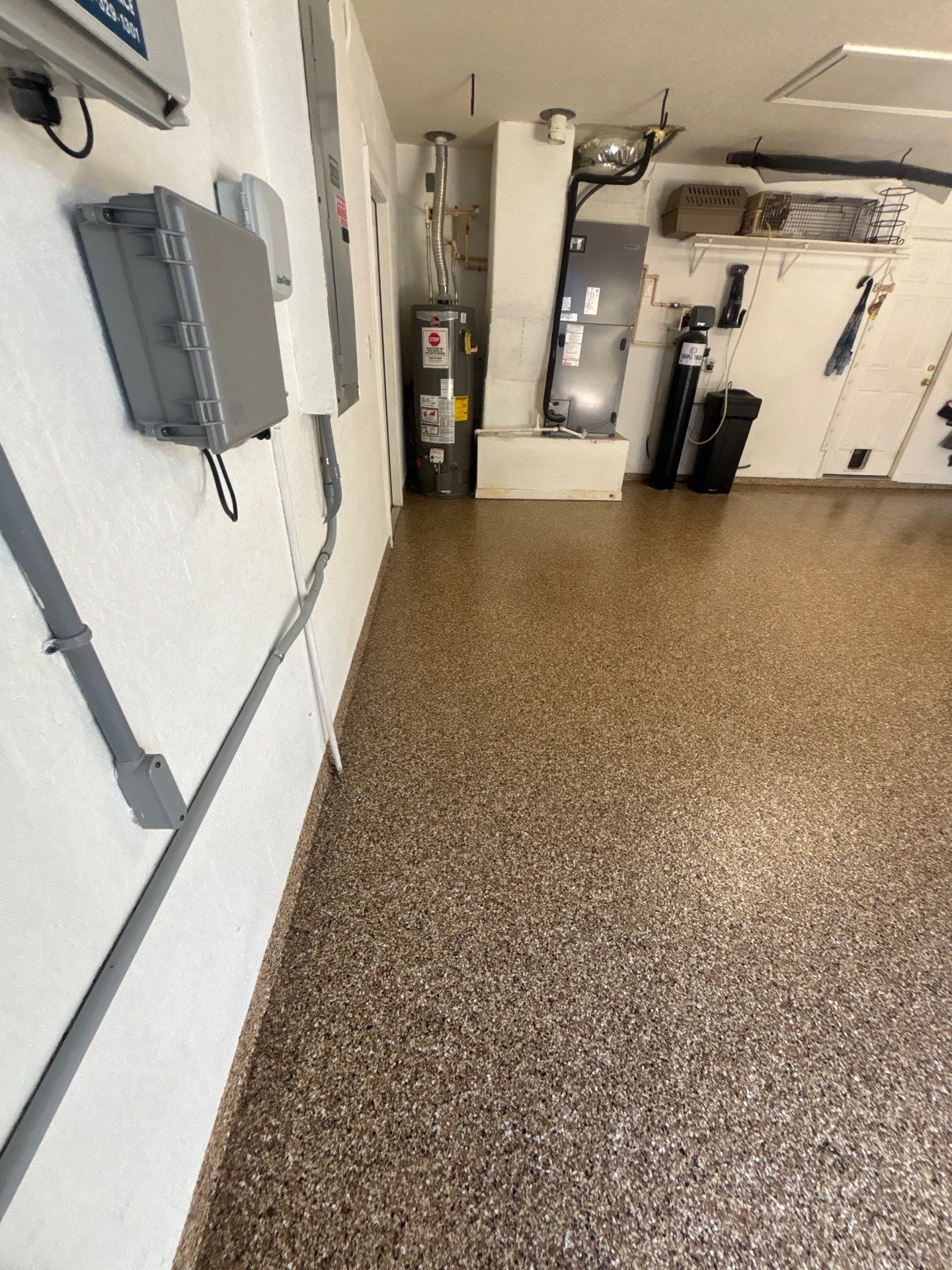 Garage Floor Coating using Outback Flake by Performance Floors & Coating