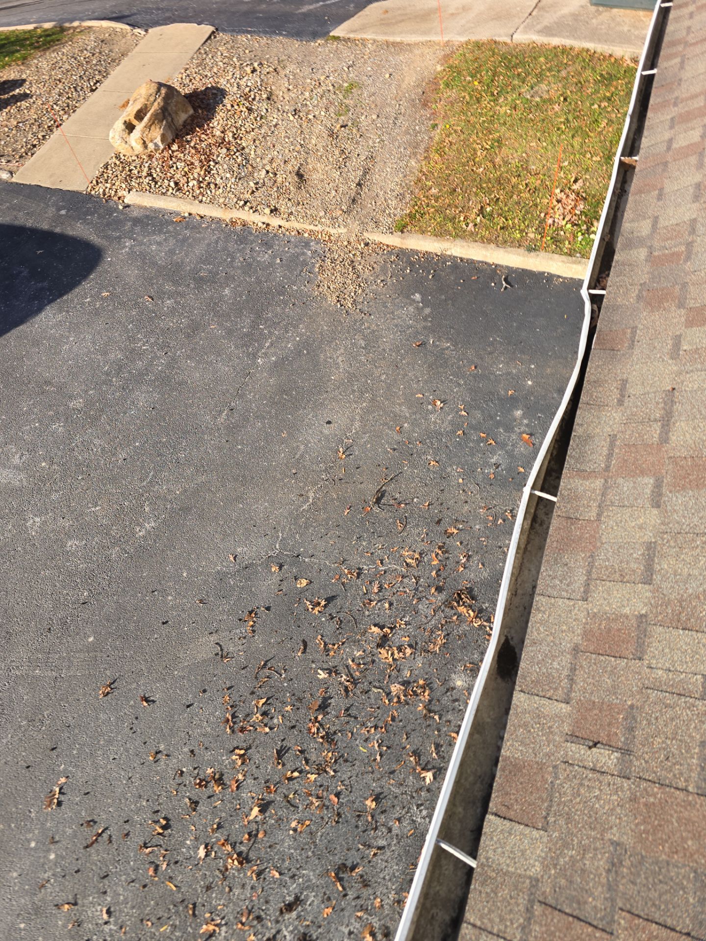 Commercial gutter cleaning Medina, OH after photo with clean gutters