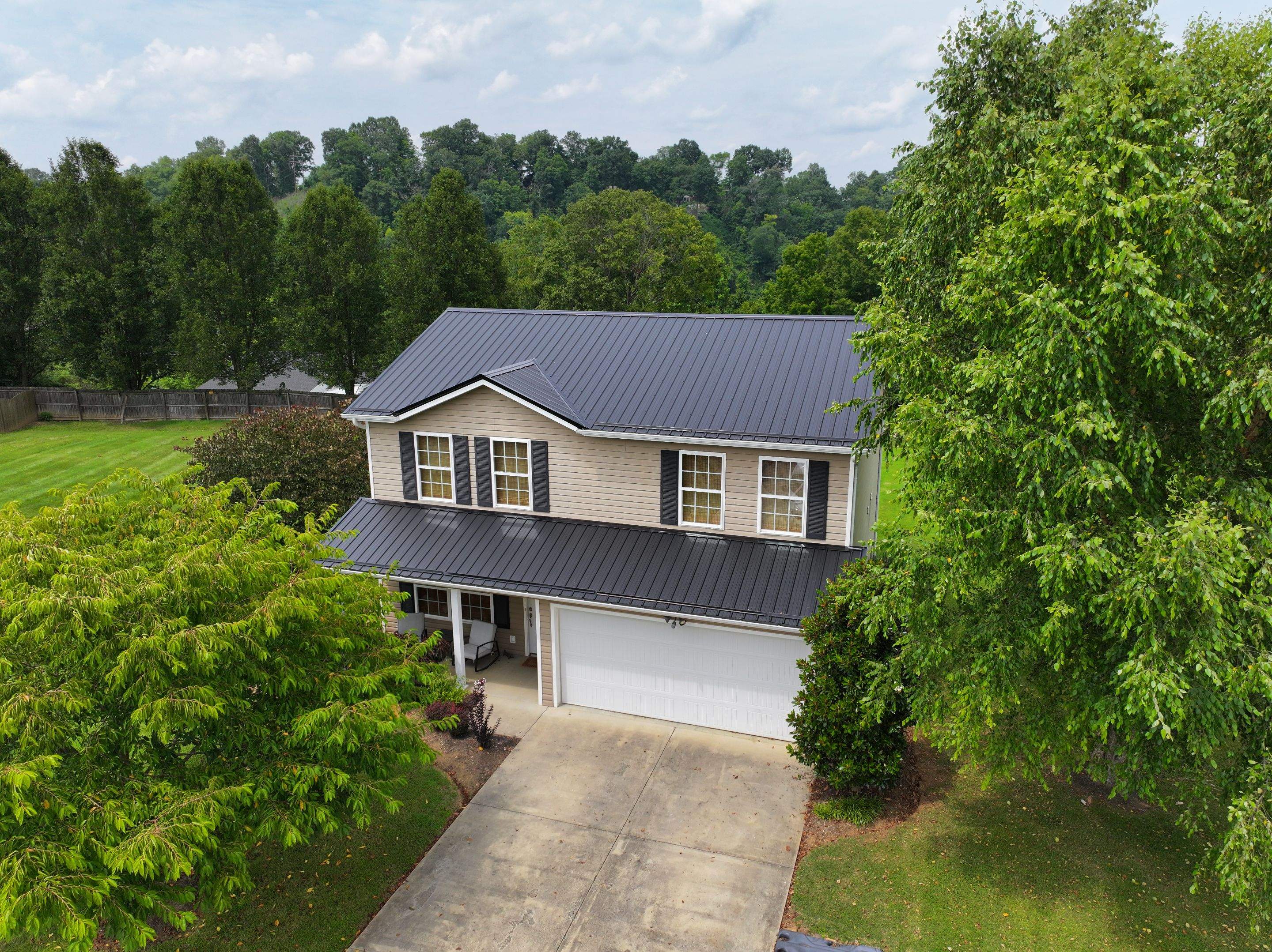 Parker Residence by Omnia Roofing