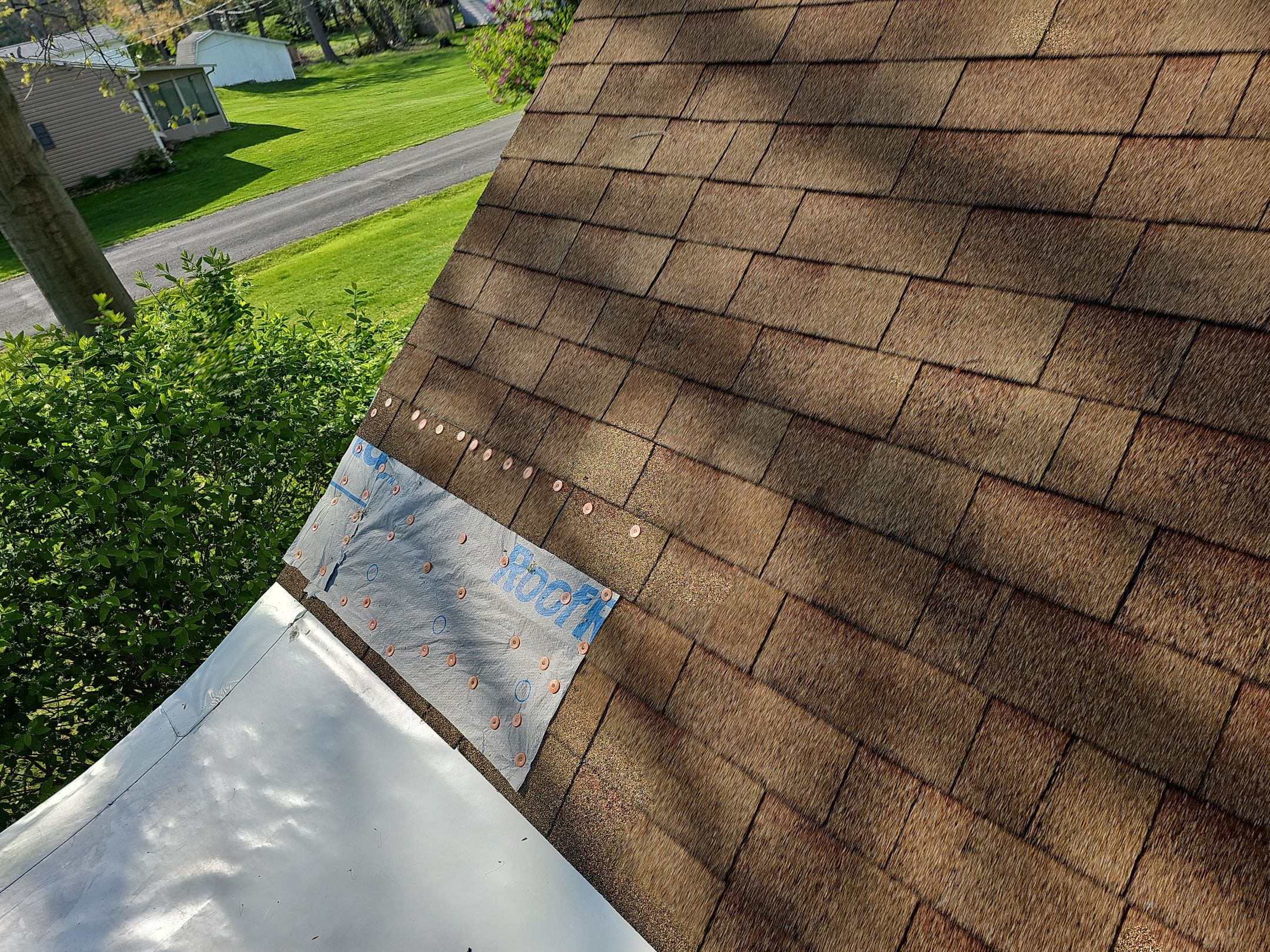 ATLAS PINNACLE COLOR: WEATHERED WOOD by Eagle Eye Roofing