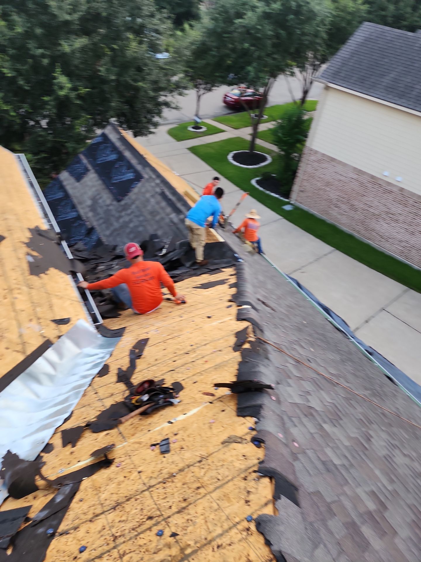 Residential Roofing Installation using Owen's Corning Duration (Lifetime) Shingles by Roof Repair Company