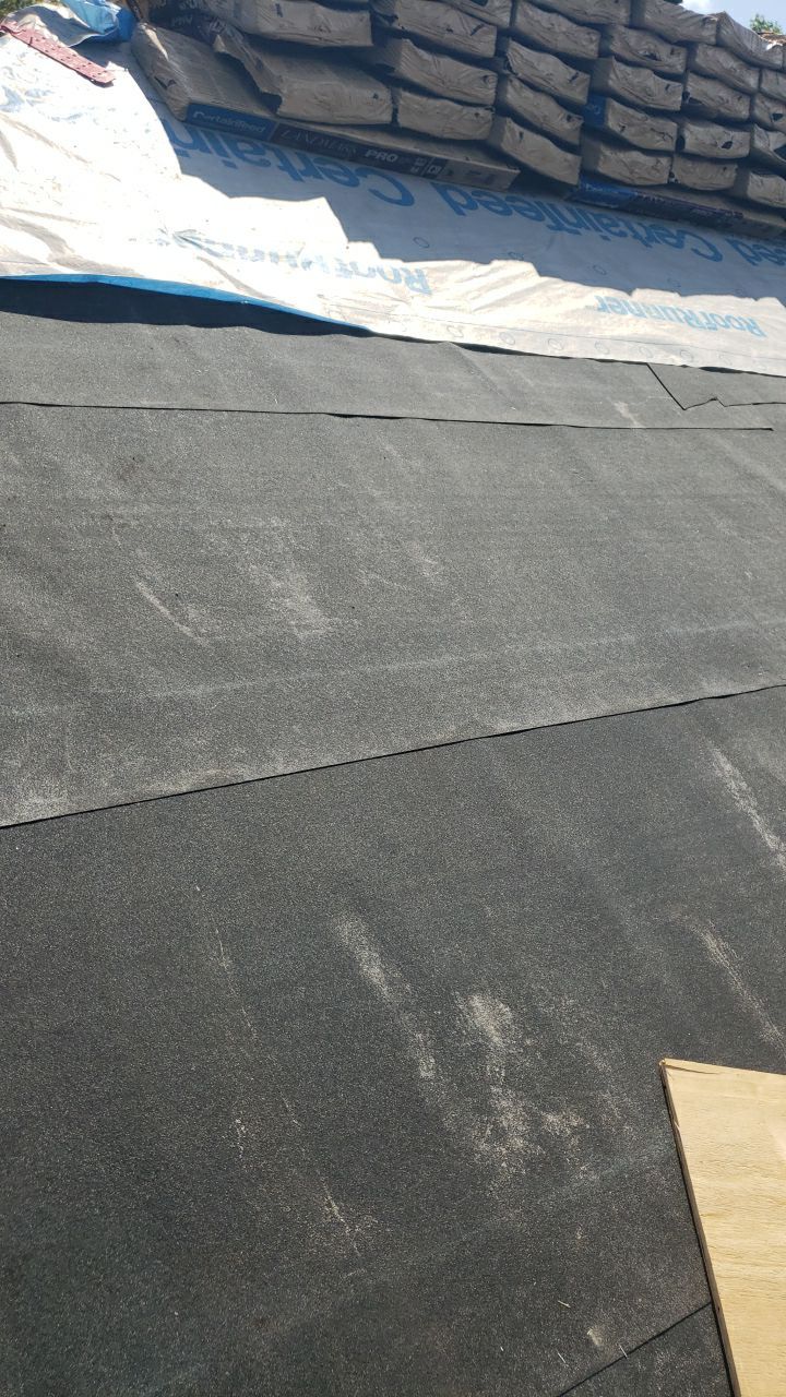 Great Falls: CertainTeed Landmark Pro Designer Shingles in Max Def Moire Black by RM Banning, Inc.