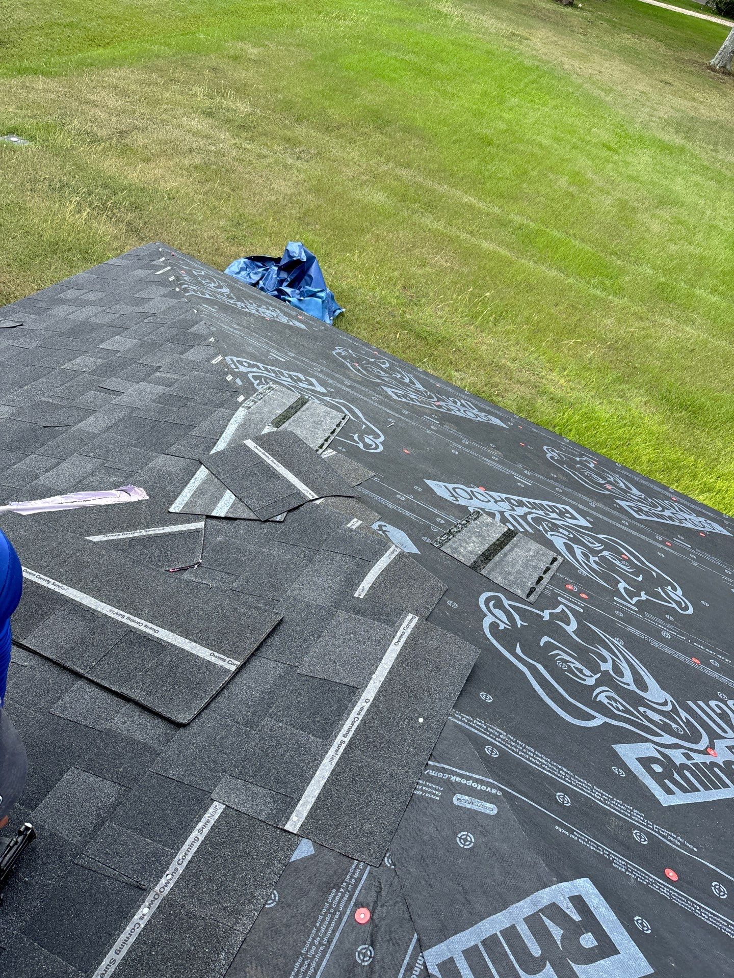 Residential Roofing Installation using Owen's Corning Duration (Lifetime) Shingles by Roof Repair Company