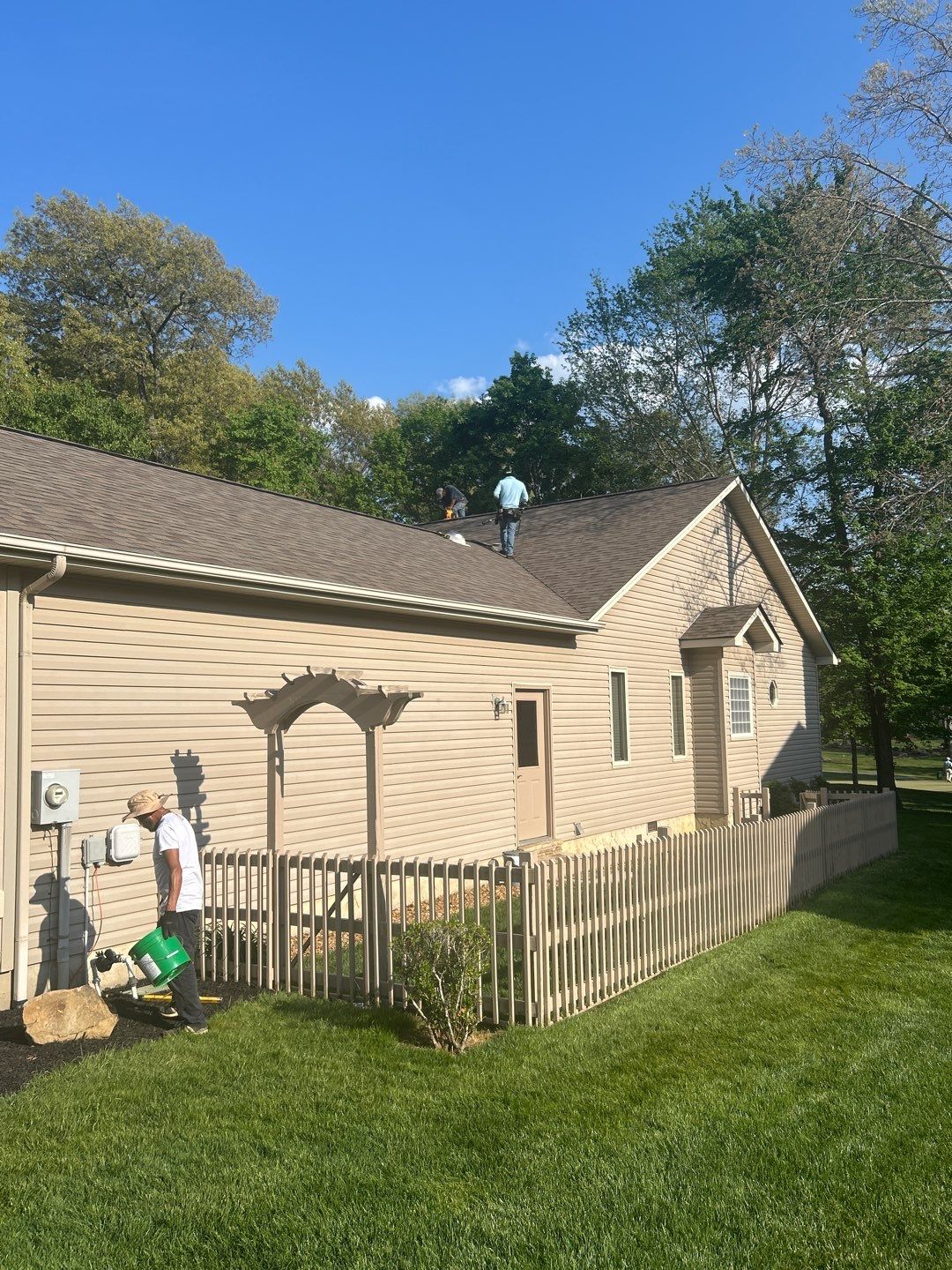 Crossville - Malarkey Vista by Undersun Roofing 