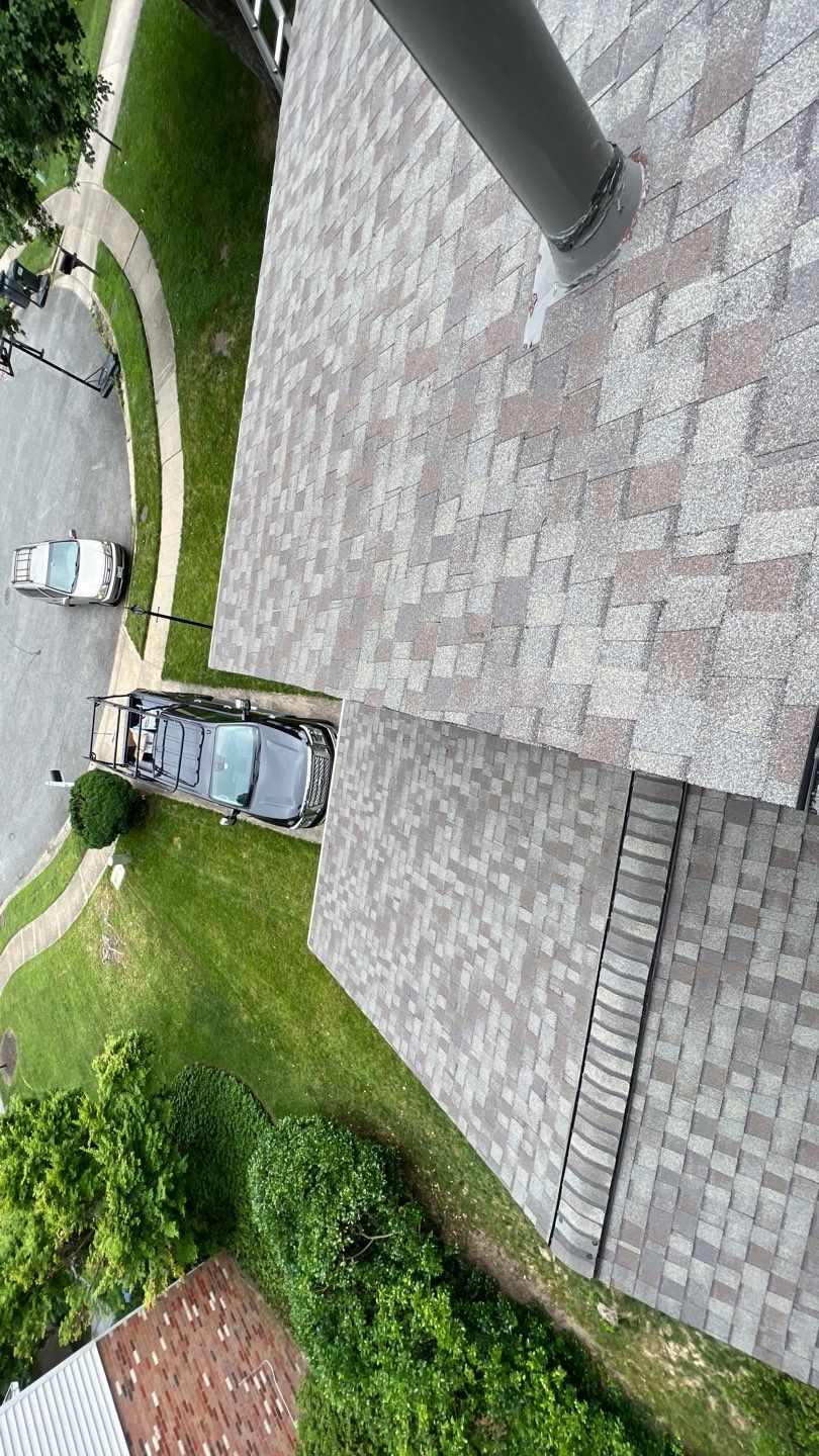 Springfield CertainTeed Landmark Weathered Wood Roof Installation by RM Banning, Inc.