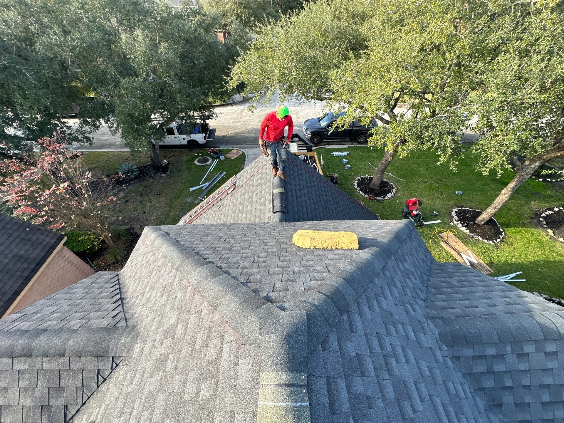 GAF HDZ CHARCOAL W/ PREMIUM RIDGE Z by Motion Roofing