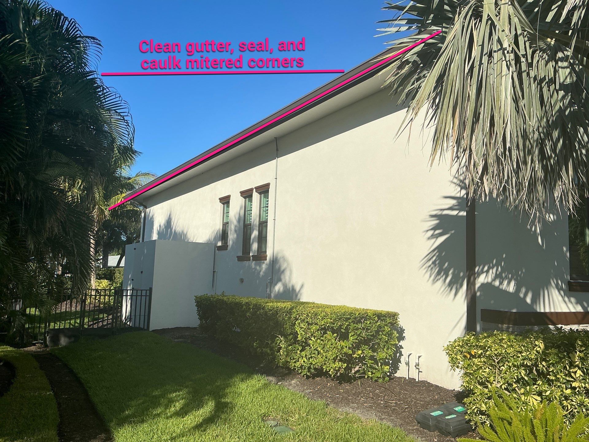 Gutter Cleaning Service in Siesta Key FL by Gutter Professors