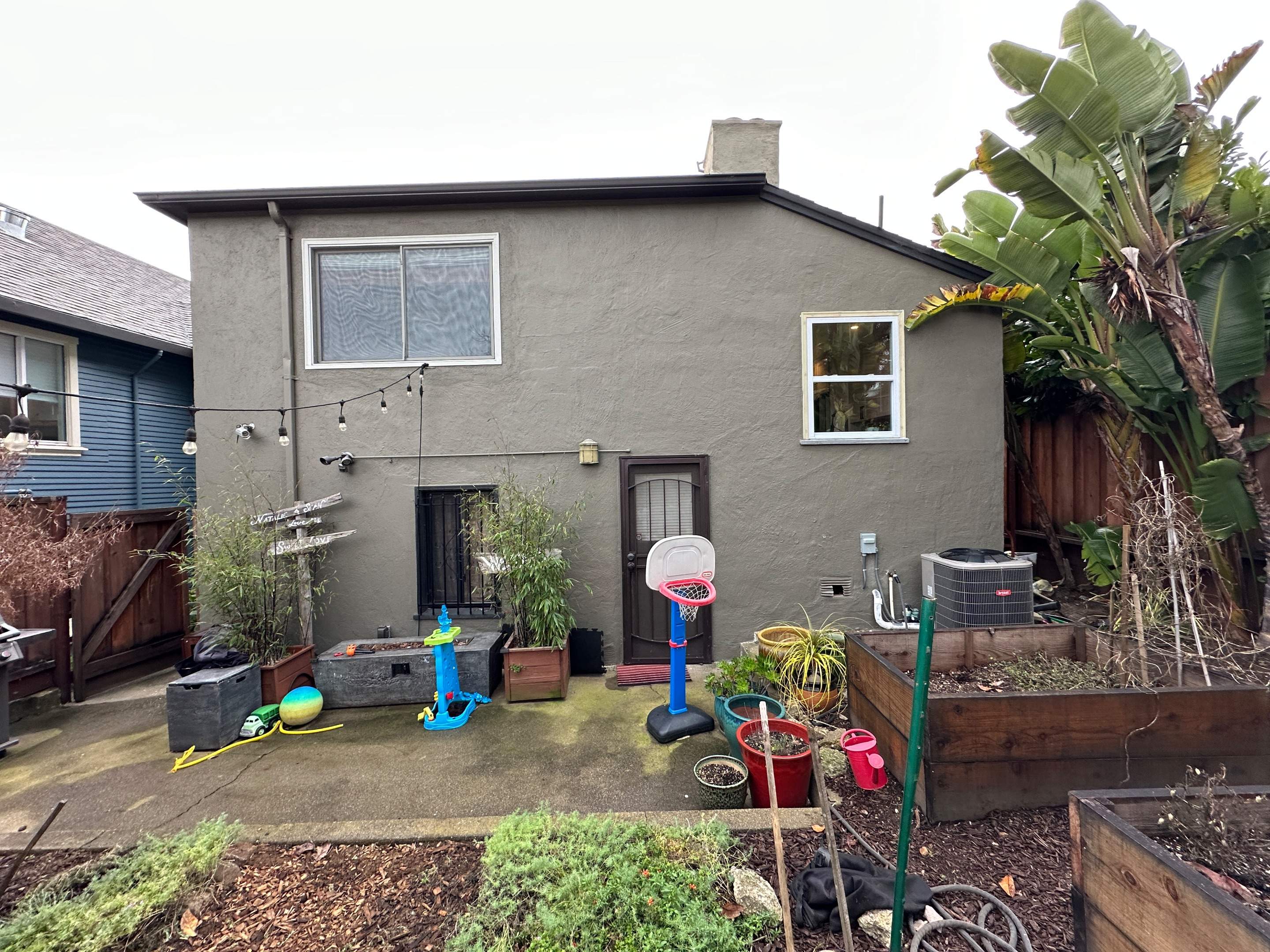 Exterior  using Sherwin-Williams  by Herrera’s Bay Area Painting inc.