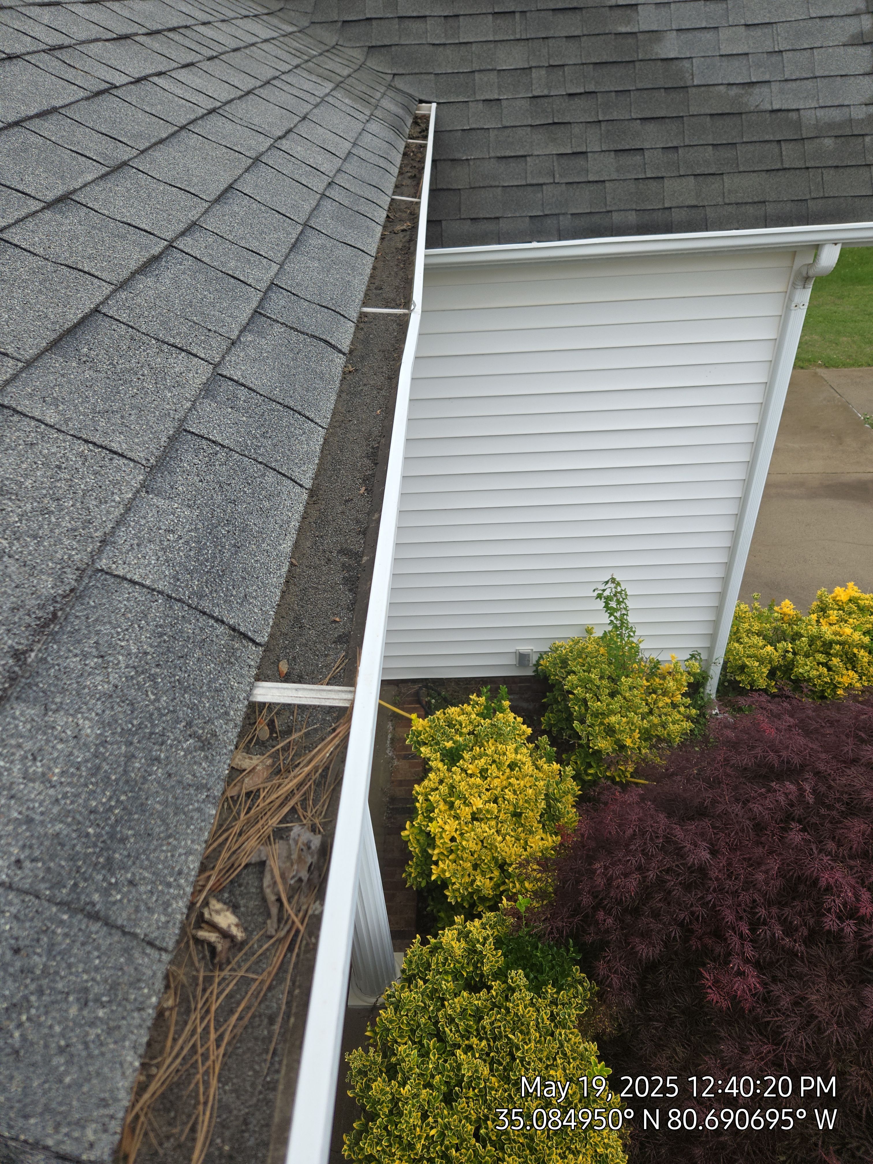 House Wash using cleaner by Power Wash Masters LLC