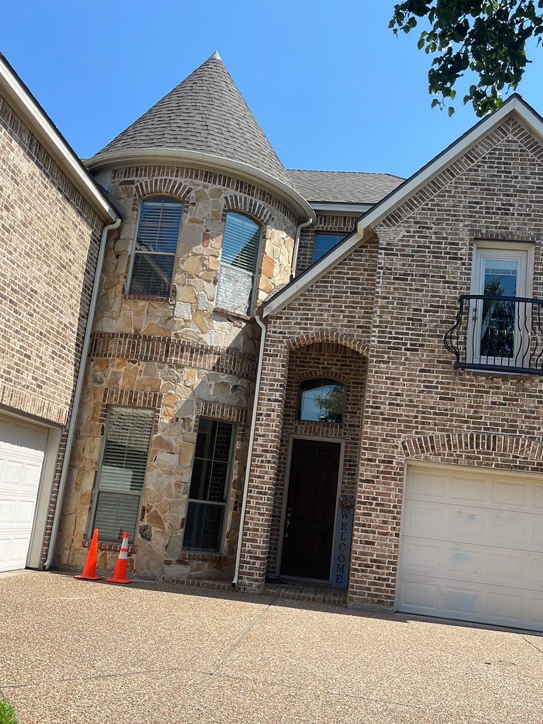 GAF HDZ - Weathered Wood by Elite Roofing LLC