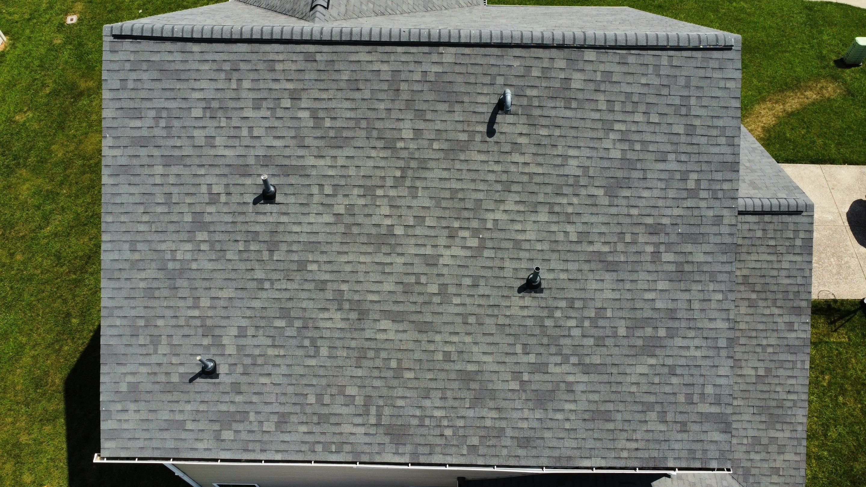 Residential Roofing Installation using Owens Corning Oakridge Roofing System by Undersun Roofing 