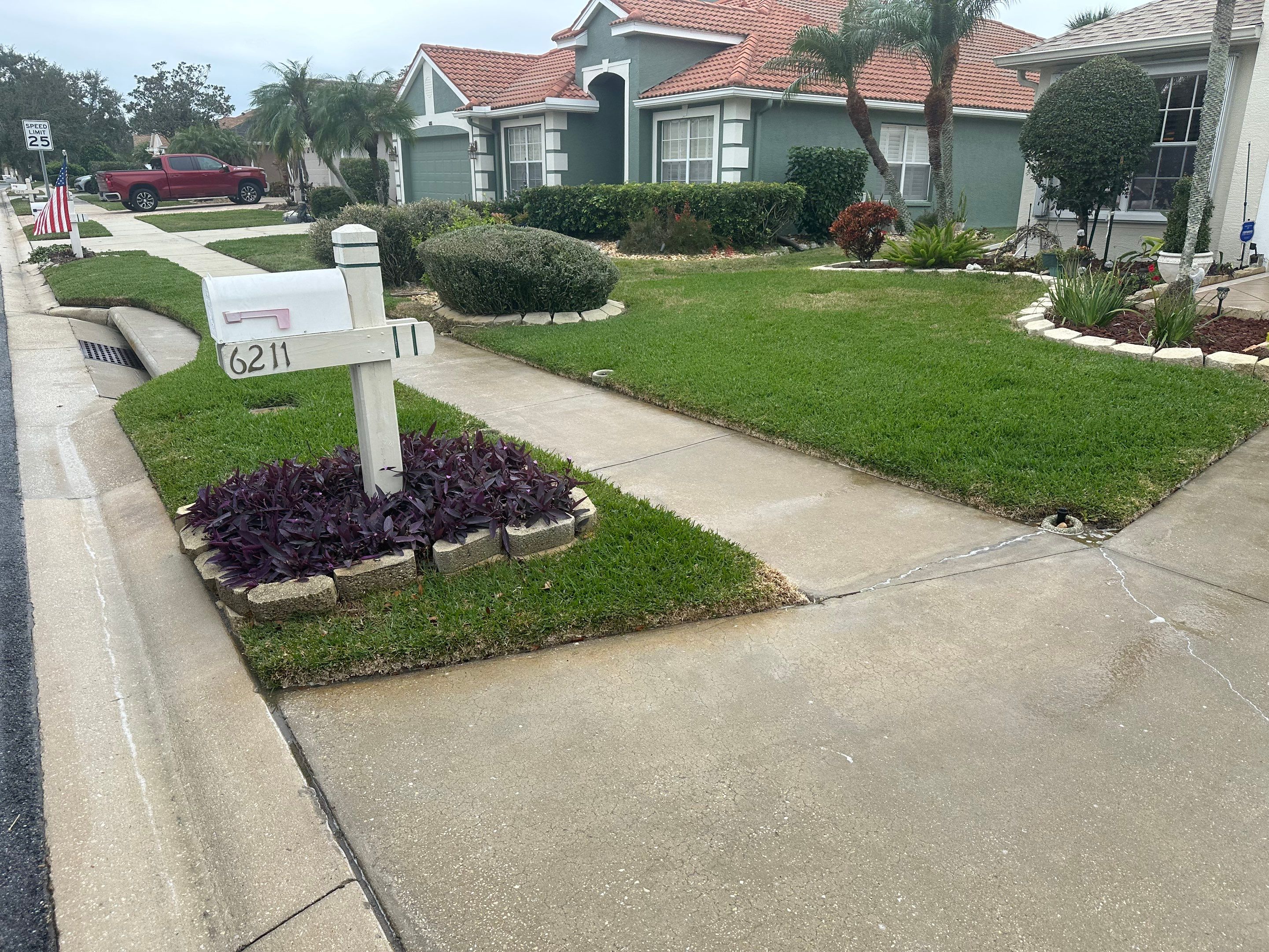 Driveway Cleaning and Rust Treatment - Fairways at Imperial Lakes, Palmetto, FL | Sunshine AquaWash by Sunshine AquaWash