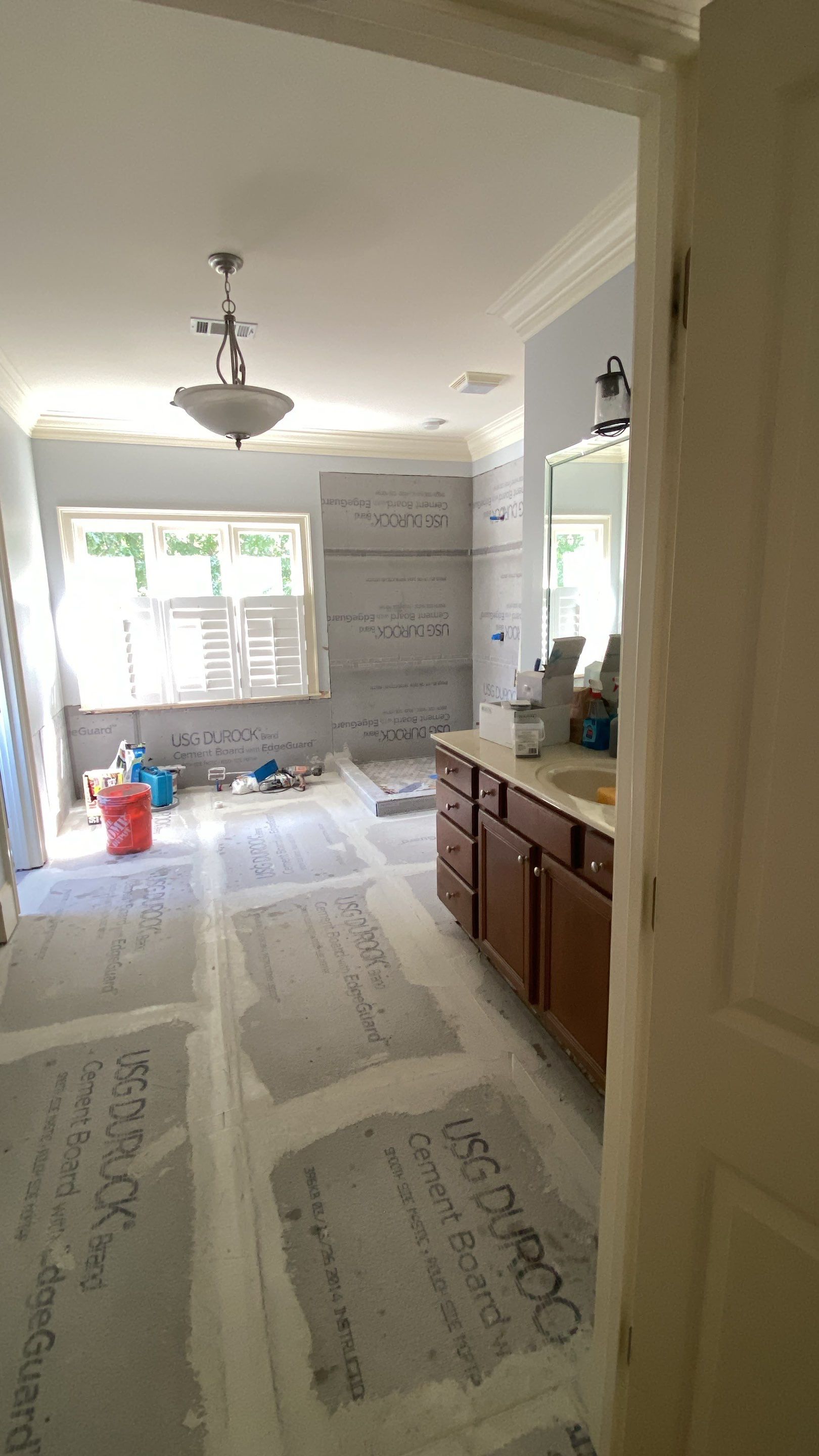 Master bathroom renovation using Free standing tub by Prudencio