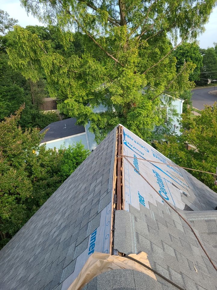 Arlington: CertainTeed Landmark Architectural Shingle in Georgetown Gray by RM Banning, Inc.