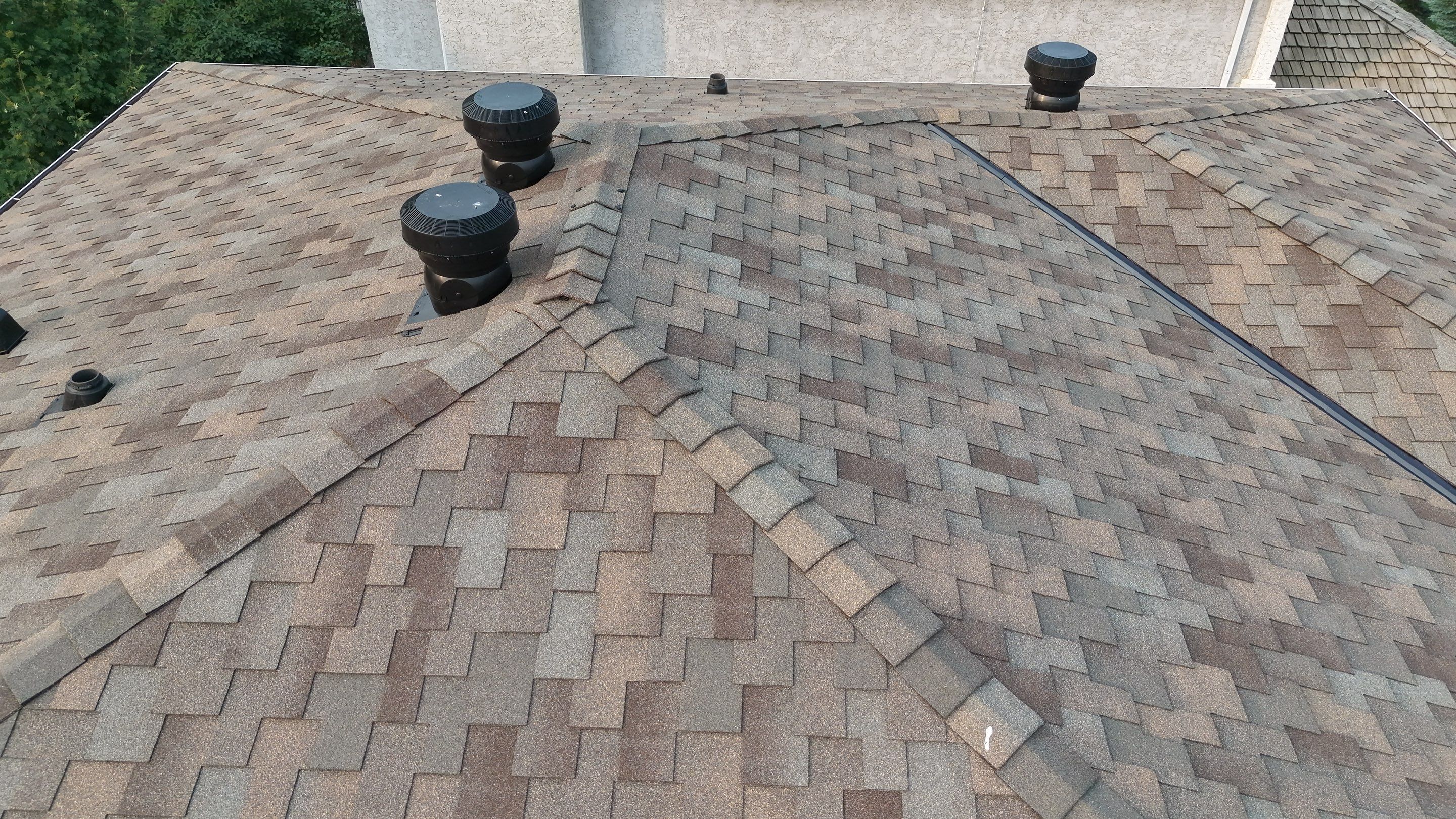 Natural Wood on Malarkey Windsor by 2thetop Roofing