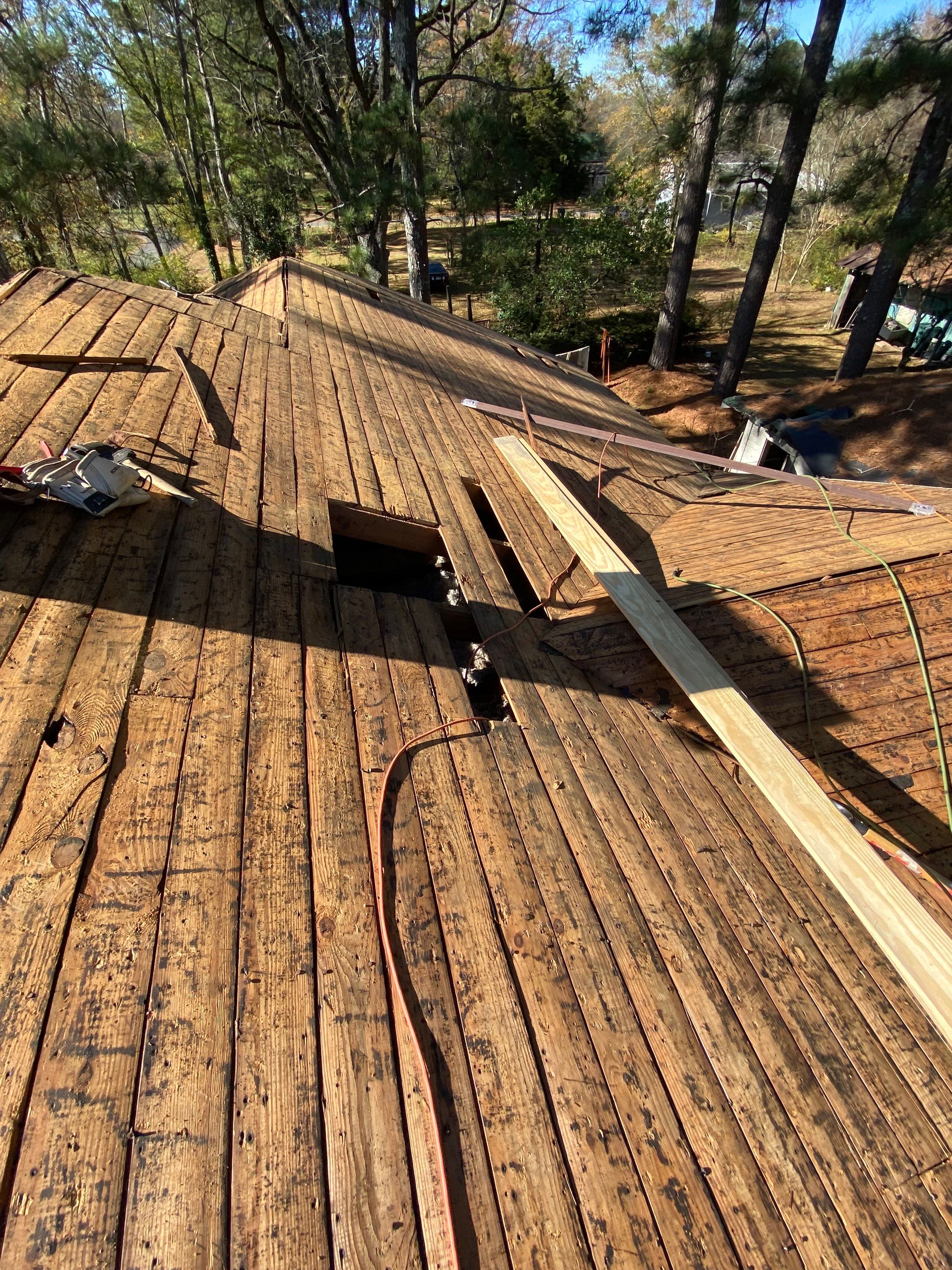 Residential Shingle Reroof using CertainTeed XT25: Resawn Shake by Hostetler Roofing